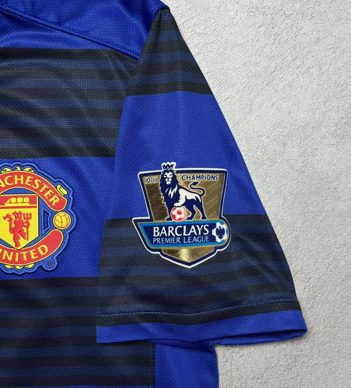 Nike Nike Manchester United 2011 Away Shirt Jersey #14 Chicharito Size US S / EU 44-46 / 1 - 10 Thumbnail