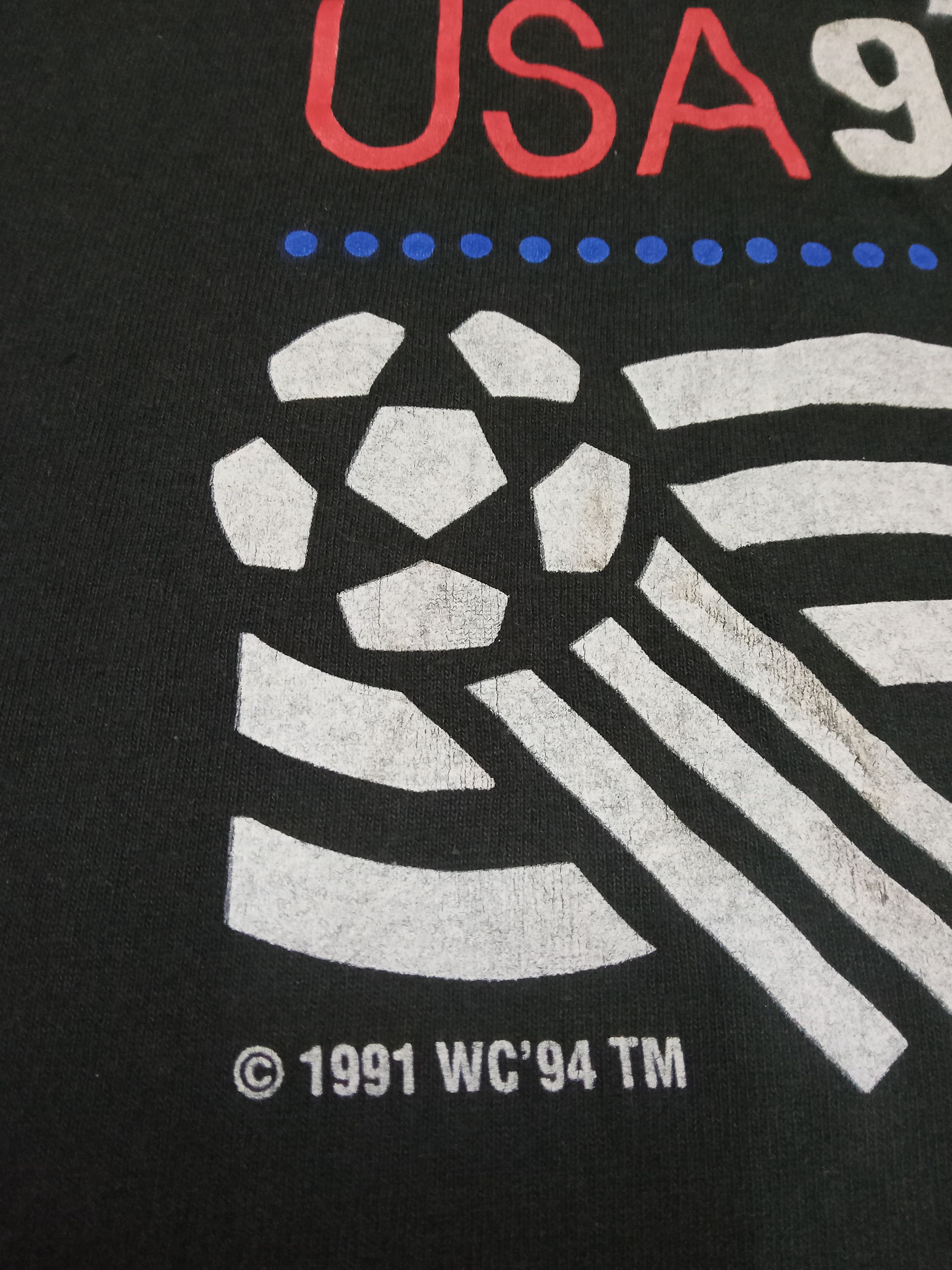 Vintage Vintage World Cup USA 94 Rare Design T Shirt Size US L / EU 52-54 / 3 - 7 Thumbnail