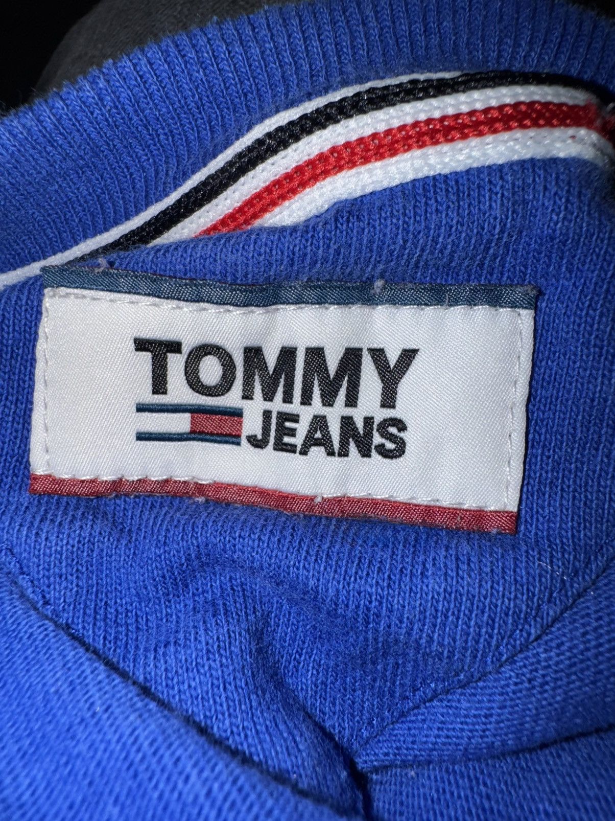Tommy Hilfiger × Tommy Jeans × Vintage Vintage Tommy Hilfiger Jeans Graphic Embroidered Tee Size US L / EU 52-54 / 3 - 4 Thumbnail