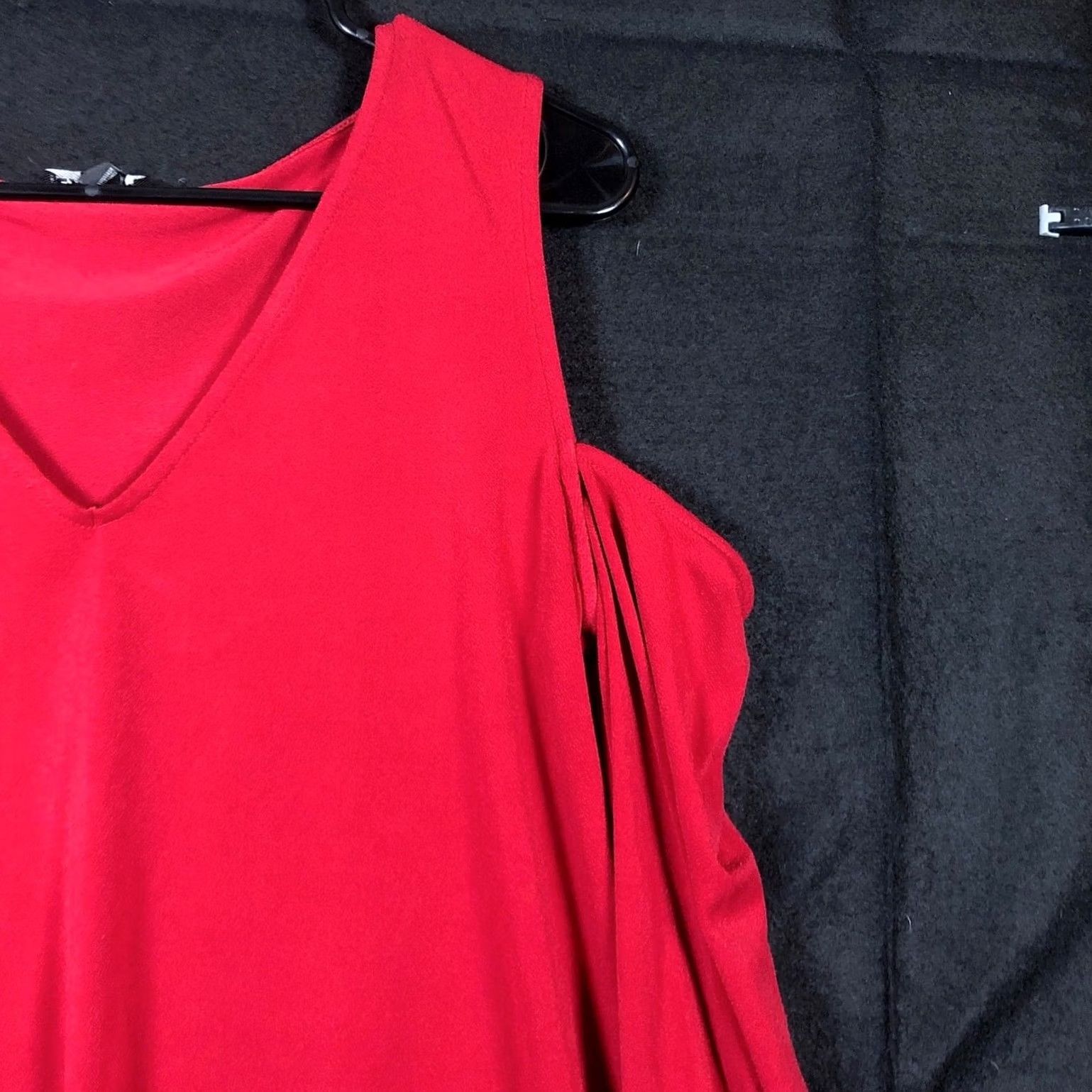 Express Express Blouse Red V-Neck Long Sleeve Cold Shoulder Medium Women Size M / US 6-8 / IT 42-44 - 5 Thumbnail