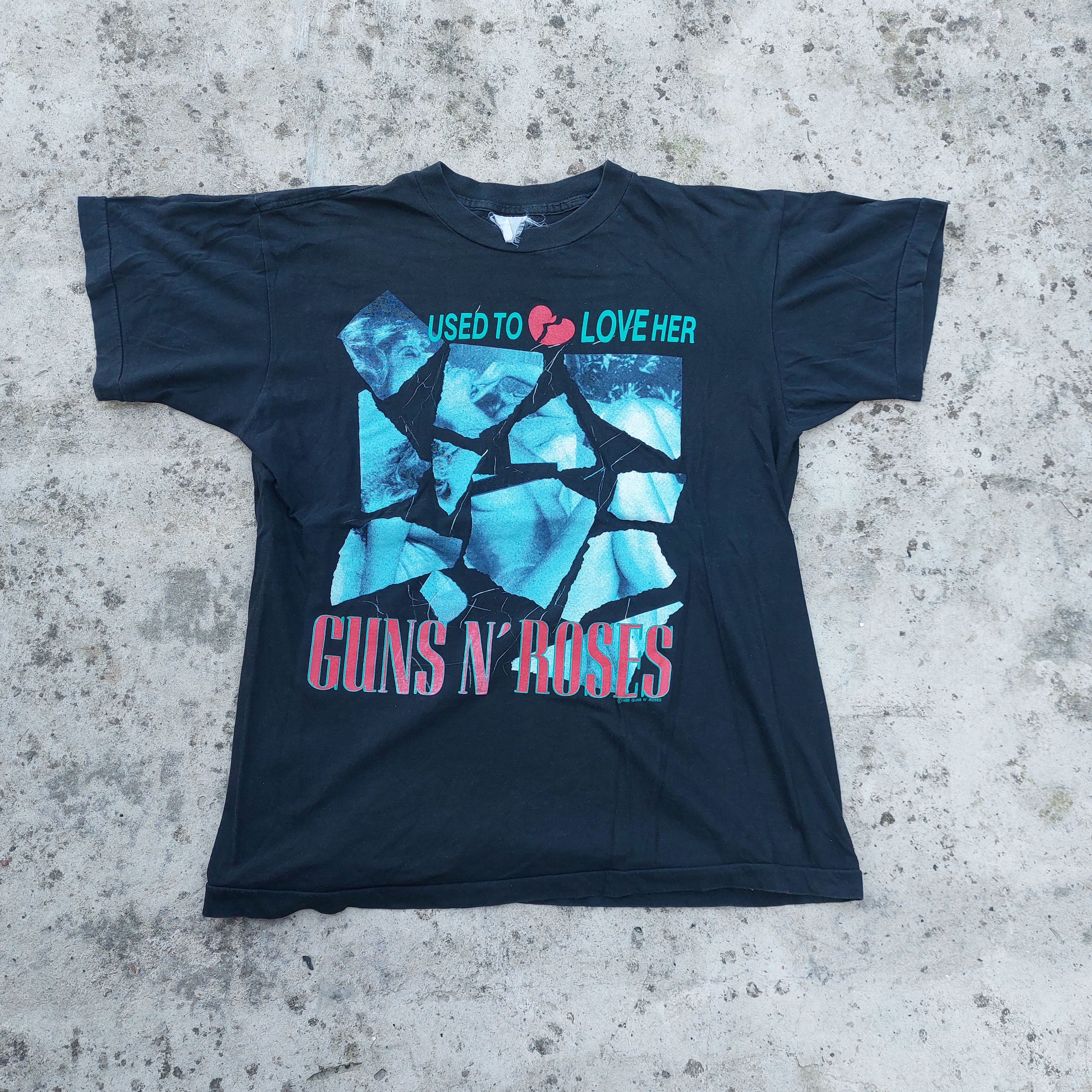 Guns N' Roses × Vintage guns n roses used to love her 1989 vintage tshirt Size US M / EU 48-50 / 2 - 1 Thumbnail