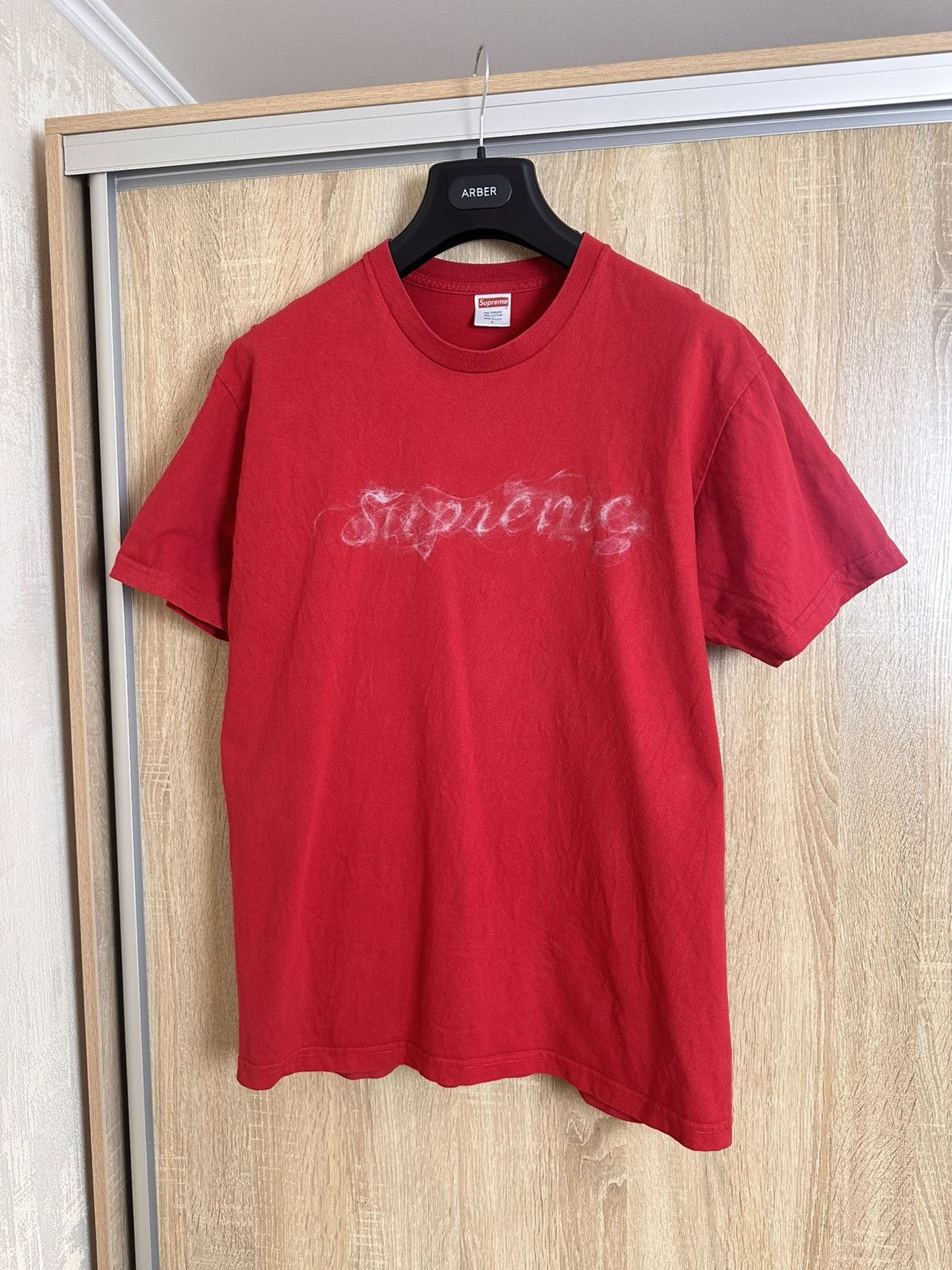Supreme 🔥 Supreme Smoke Logo Tee Magenta FW19 Box T Shirt USA Red Size US L / EU 52-54 / 3 - 2 Thumbnail