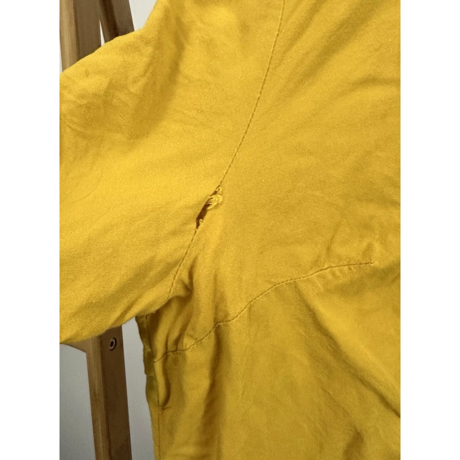 Vintage VTG 60s Artex Buscaglia's California Chain Stitch Cropped Bowling Button Shirt S Women Yellow Short Sleeve Rockabilly Style Mens Women Boys Girls Size S / US 4 / IT 40 - 6 Thumbnail