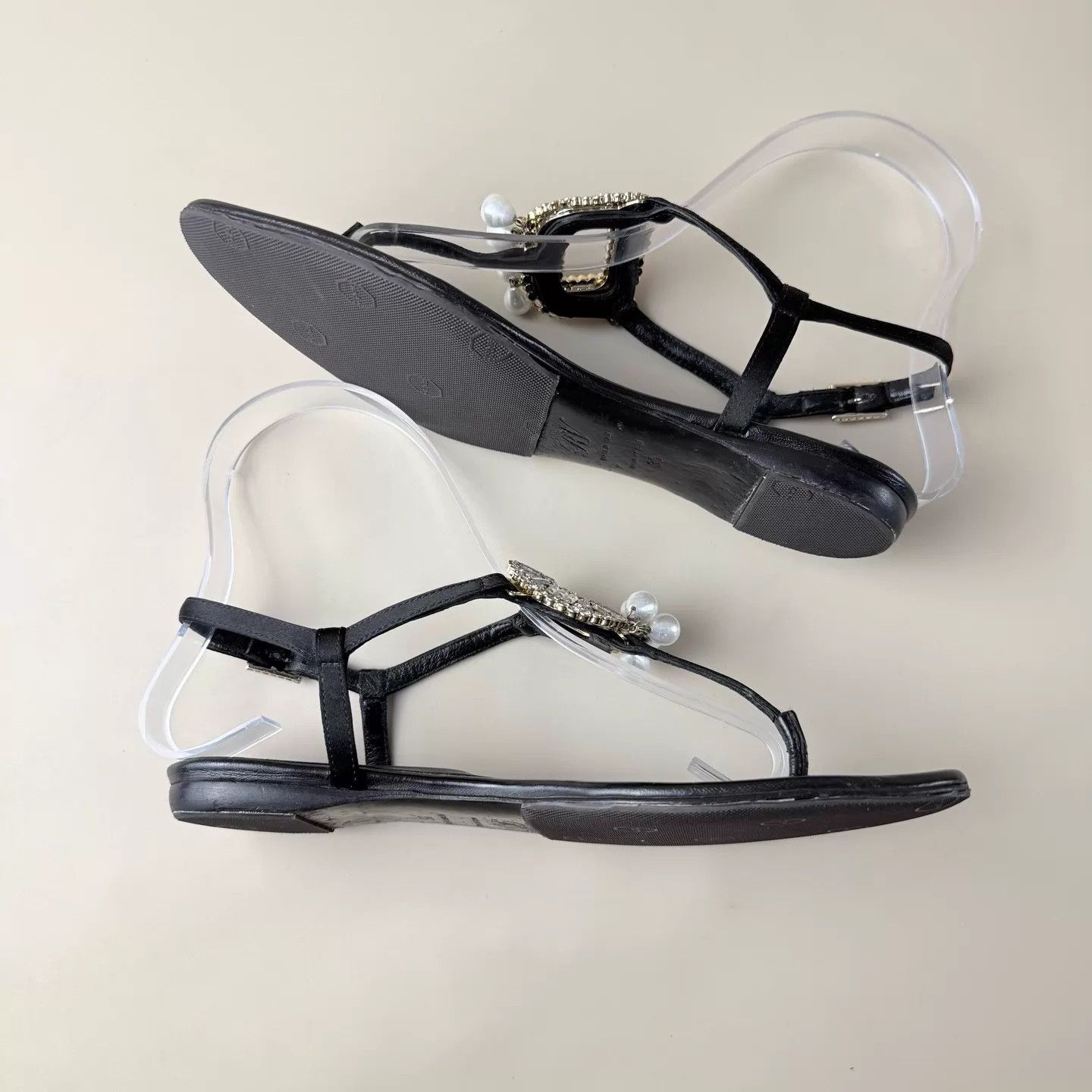 Roger Vivier Roger Vivier blk cryst bck sandals 35 95 YLP4915 Size US 4.5 / IT 34.5 - 5 Thumbnail
