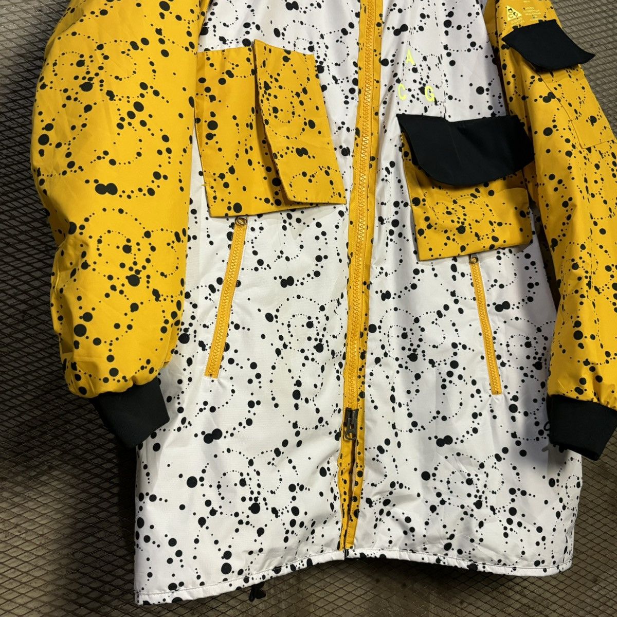 Nike ACG Nike ACG White and Yellow Errolson Hugh ACG Insulated Coat Size US XXL / EU 58 / 5 - 5 Thumbnail