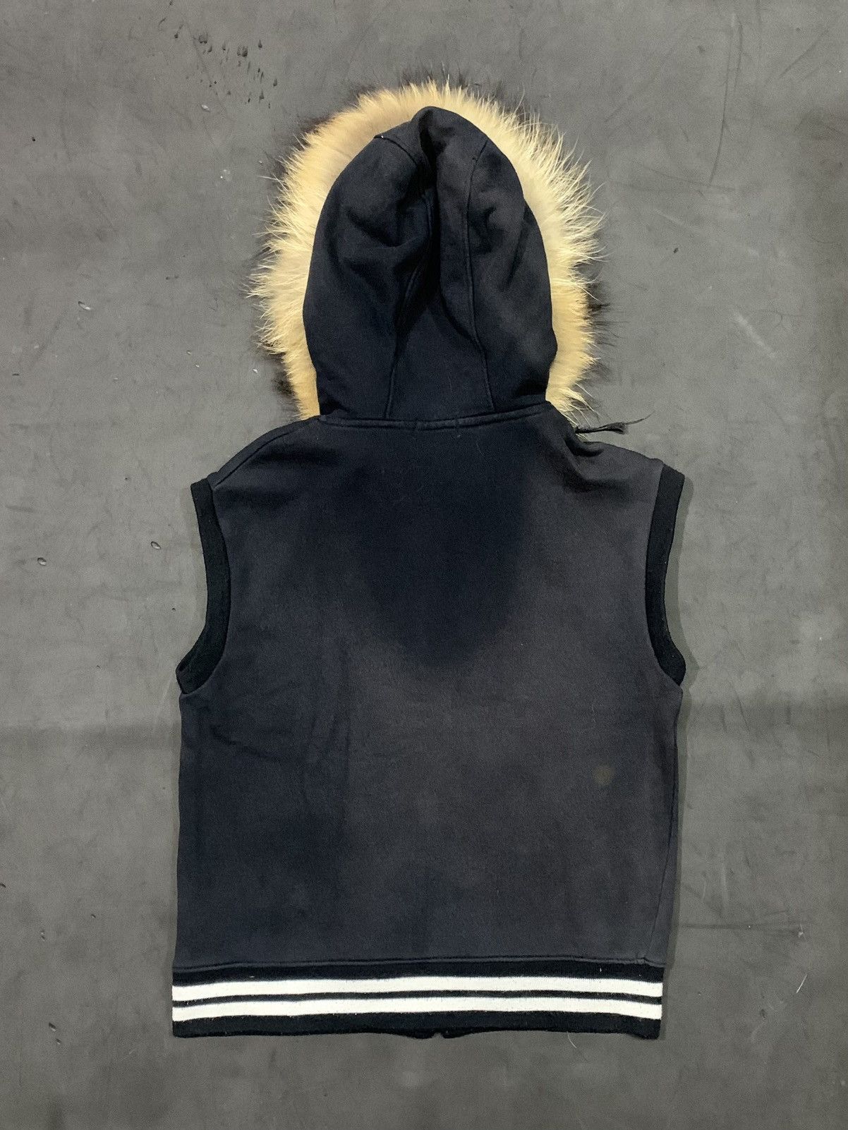 Japanese Brand Ugiz japanese vest fur hoodie embodied Size US M / EU 48-50 / 2 - 5 Thumbnail