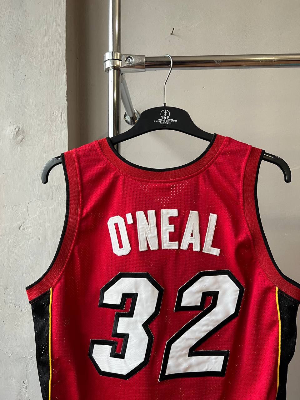 NBA VINTAGE MIAMI HEAT #32 O’NEAL CHAMPION BASKETBALL JERSEY L Size US L / EU 52-54 / 3 - 15 Thumbnail