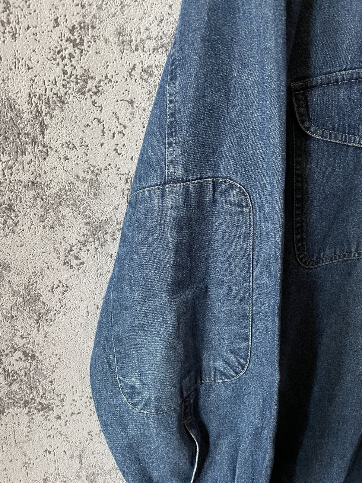 Vintage Vintage Woolrich Denim Jeans Button Up Shirt Size US L / EU 52-54 / 3 - 6 Thumbnail