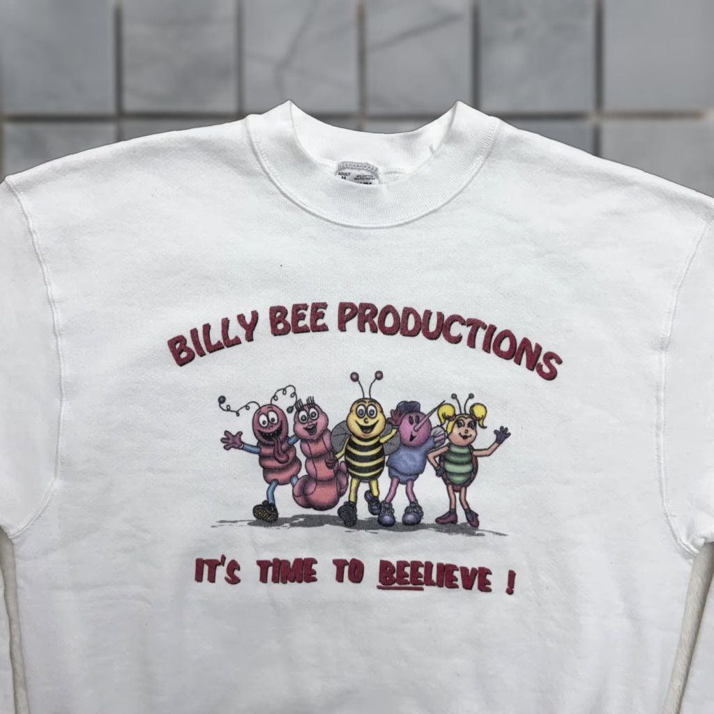 Fruit Of The Loom VINTAGE Billy Bee Productions Sweatshirt Mens M White Cartoon Graphic 90s Size US M / EU 48-50 / 2 - 1 Thumbnail