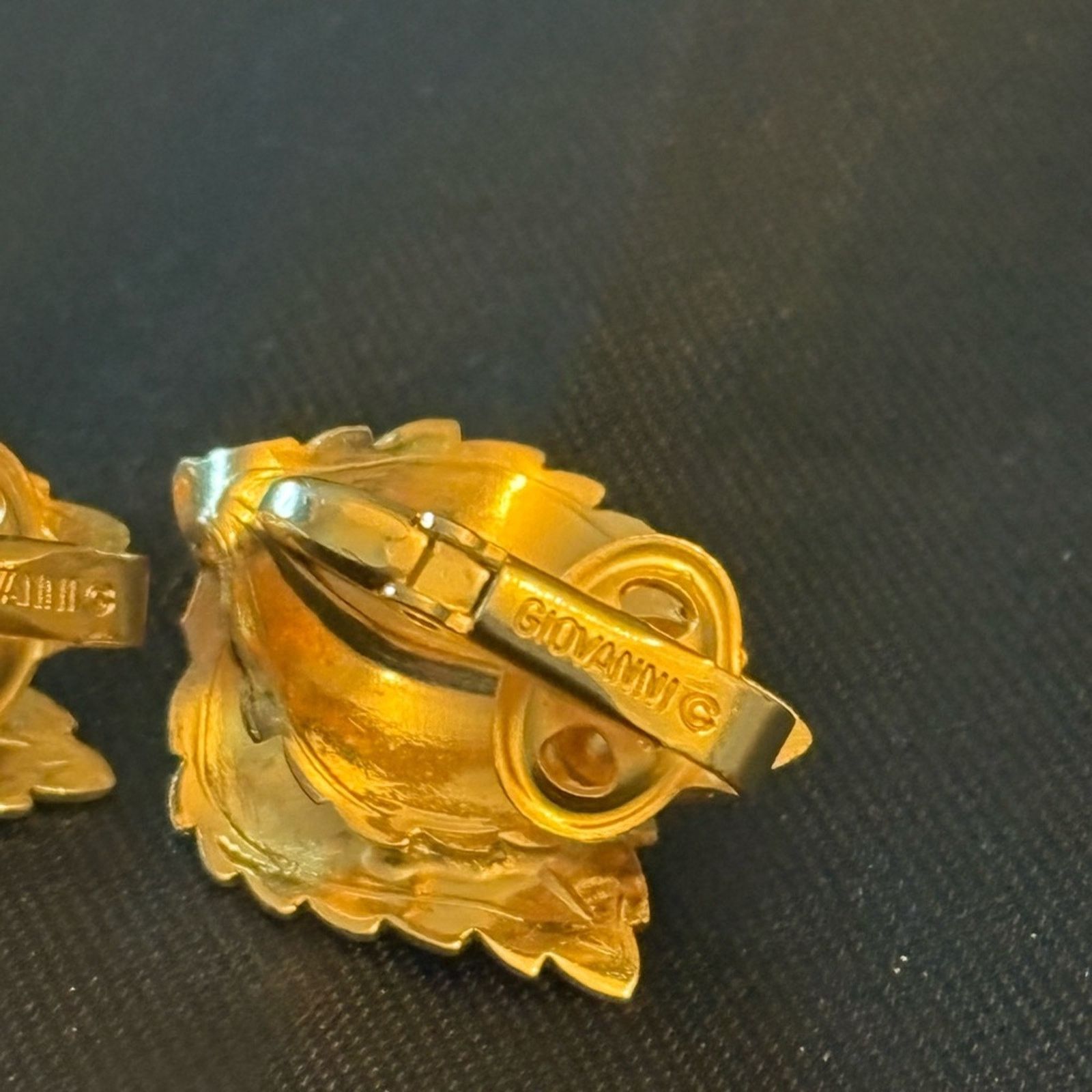 Other Vintage Signed GIOVANNI Double Leaf CLIP ON Earrings Size ONE SIZE - 10 Thumbnail