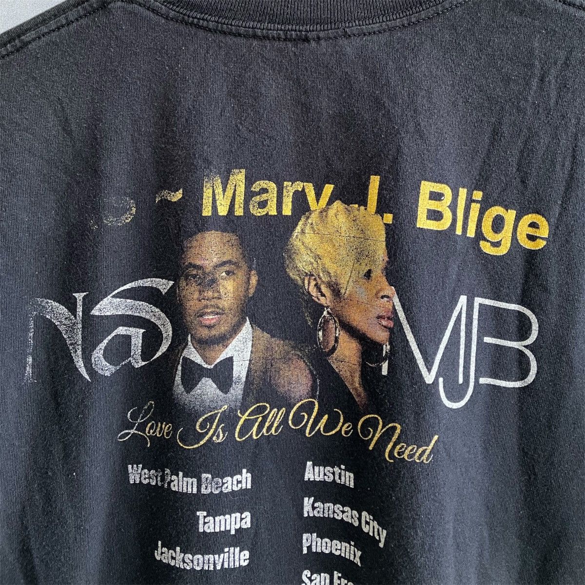 Gildan Mary J. Blige Love is all we need Tour w Nas Rap Tee 2019 Size US L / EU 52-54 / 3 - 3 Thumbnail