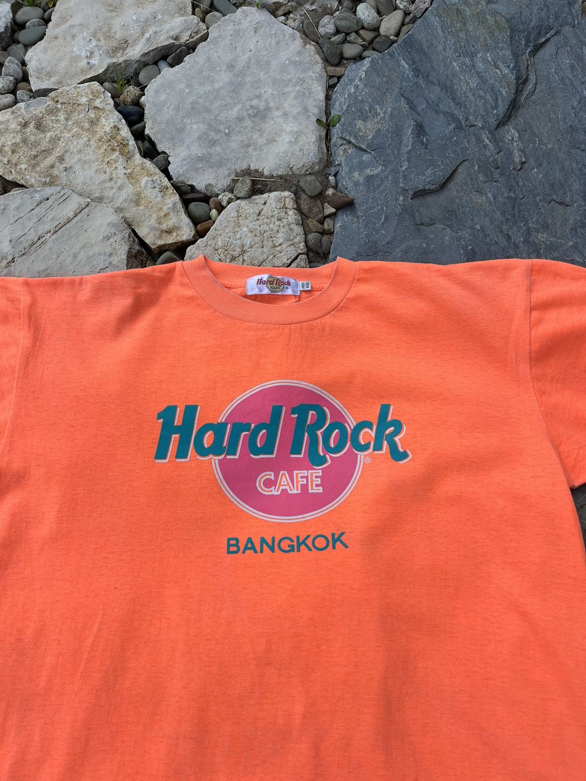 Hard Rock Cafe Vintage Hard Rock Cafe Bangkok neon y2k save the planet tee Size US L / EU 52-54 / 3 - 4 Thumbnail