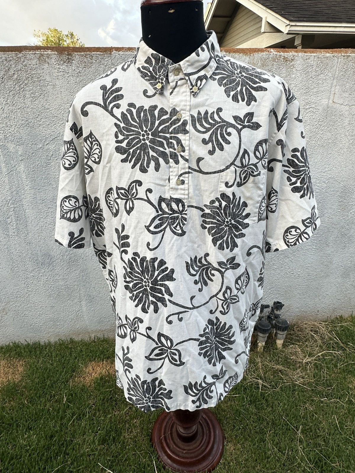 Reyn Spooner PreOwned Reyn Spooner Hawaiian Print White/Black Men's 2XL Size US XXL / EU 58 / 5 - 1 Thumbnail