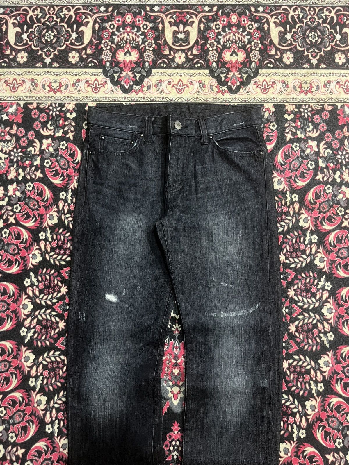 Uniqlo Vintage Uniqlo UJ Dark Washed Distressed Straight Leg Jeans Size US 33 - 3 Thumbnail