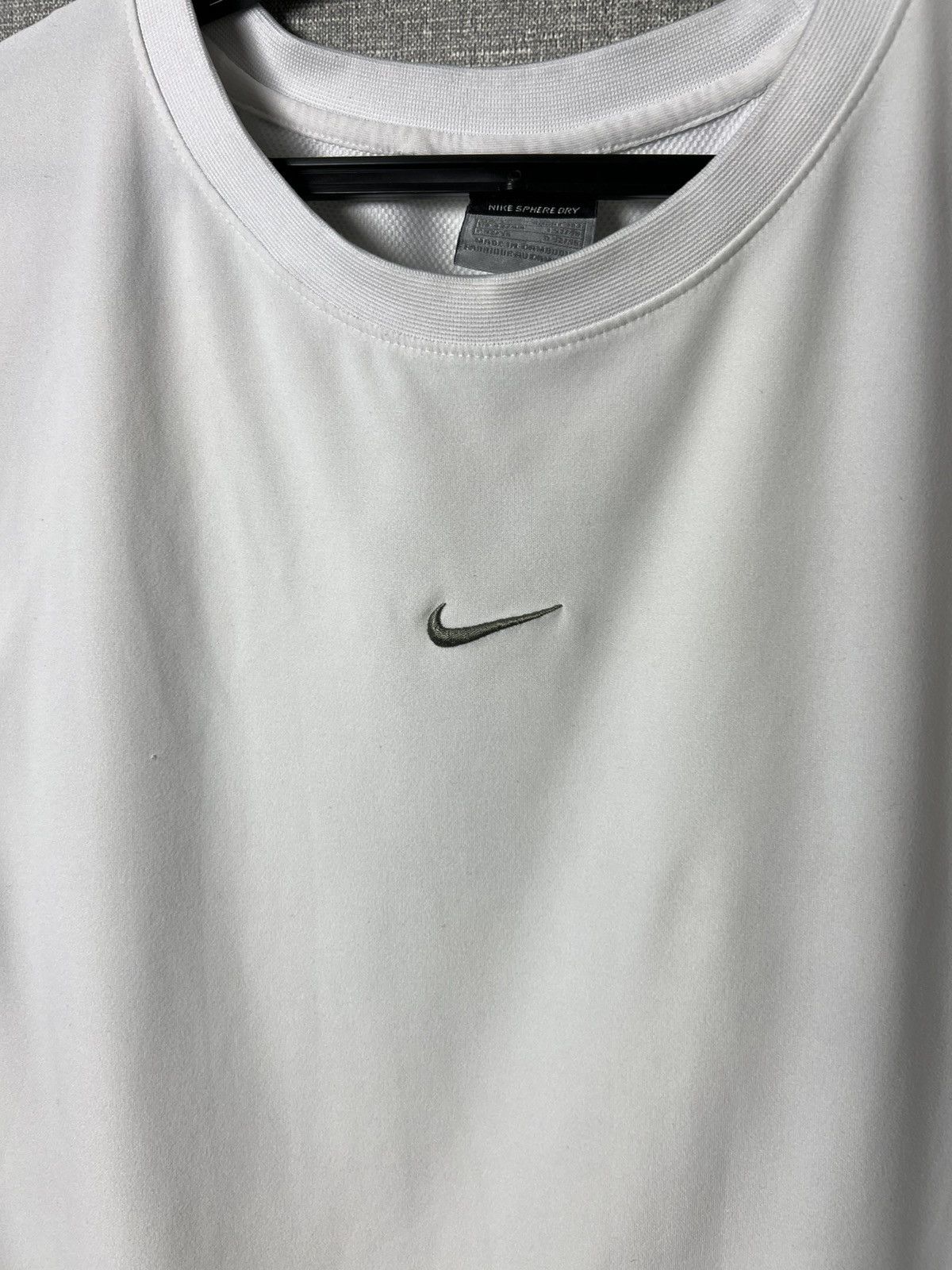 Nike × Vintage Vintage Nike Center Embroidered Logo Sphere Dry Tank Top Size US L / EU 52-54 / 3 - 4 Thumbnail