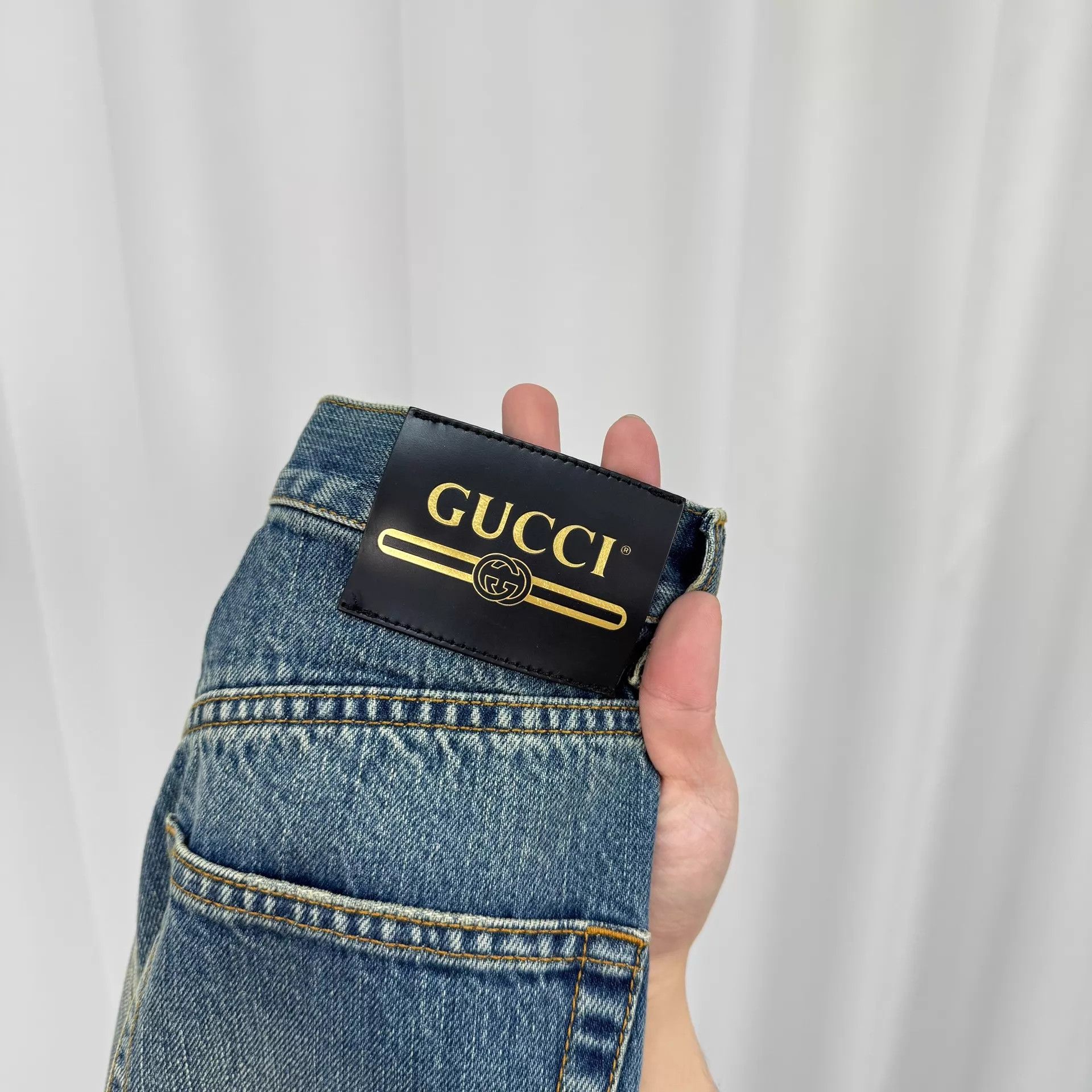 Gucci Gucci ripped leather tag washed jeans 22 new Size 24" / US 00 / IT 34 - 5 Thumbnail