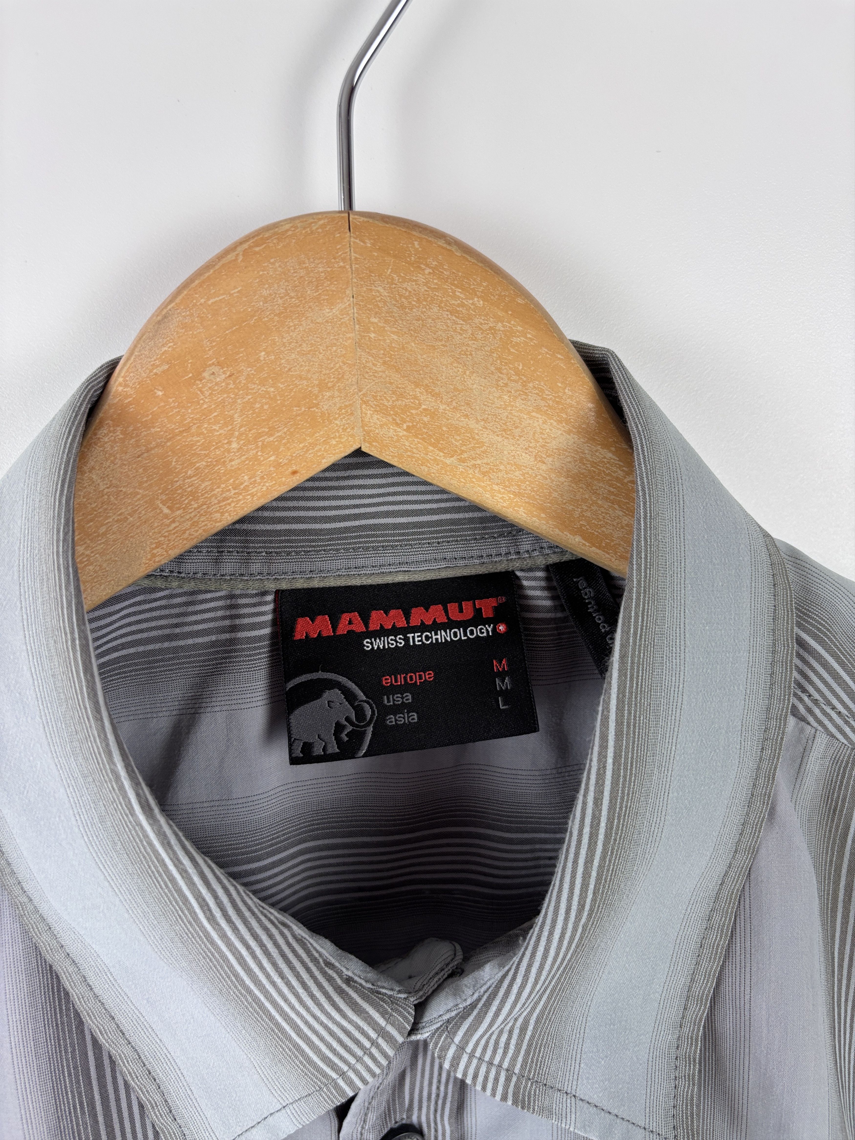 Mammut Mammut Shortsleeve Stripped Lightweight Outdoor Shirt M Size US M / EU 48-50 / 2 - 5 Thumbnail
