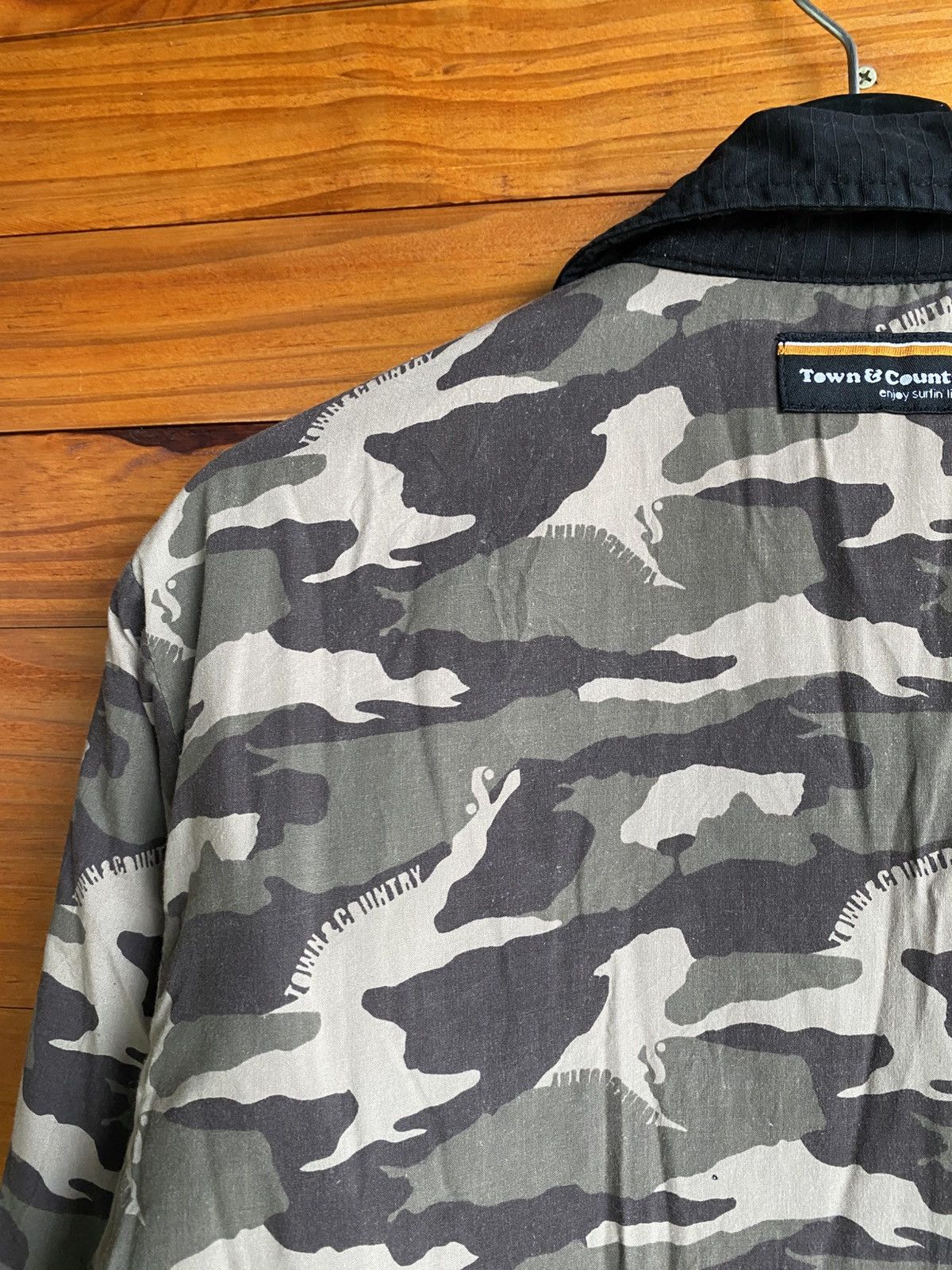 Vintage Town & Country Reversible Camouflage Jacket Black Surfwear Size US L / EU 52-54 / 3 - 16 Thumbnail