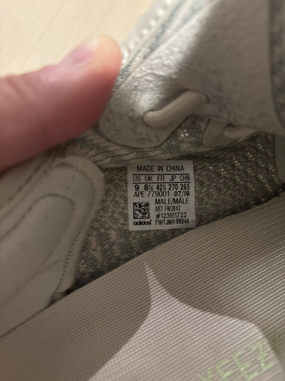 Adidas Yeezy 350 v2 Size US 9 / EU 42 - 6 Thumbnail