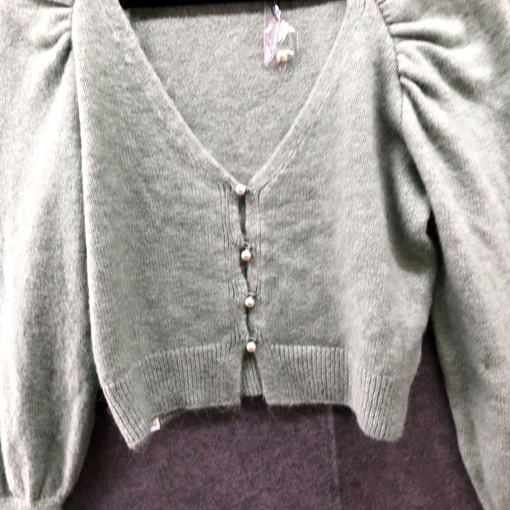 Mango Mango Cardigan Puff Sleeve Womens M Sage Green Pearl Button V-Neck Soft Knit Lightweight Counter Size M / US 6-8 / IT 42-44 - 4 Thumbnail
