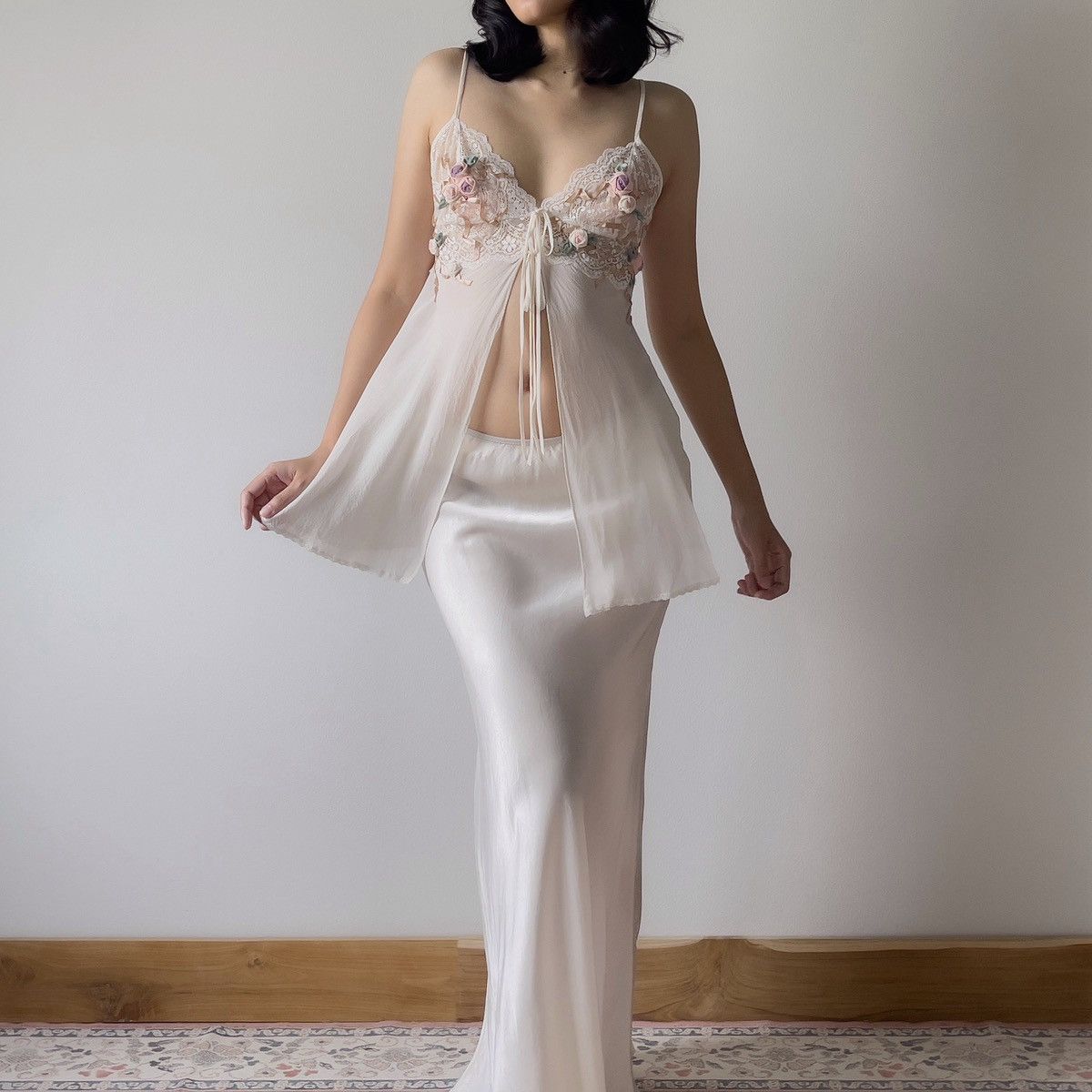 Victoria's Secret Victoria’s Secret Ivory Silk Chiffon Camisole (M) Size M / US 6-8 / IT 42-44 - 3 Thumbnail