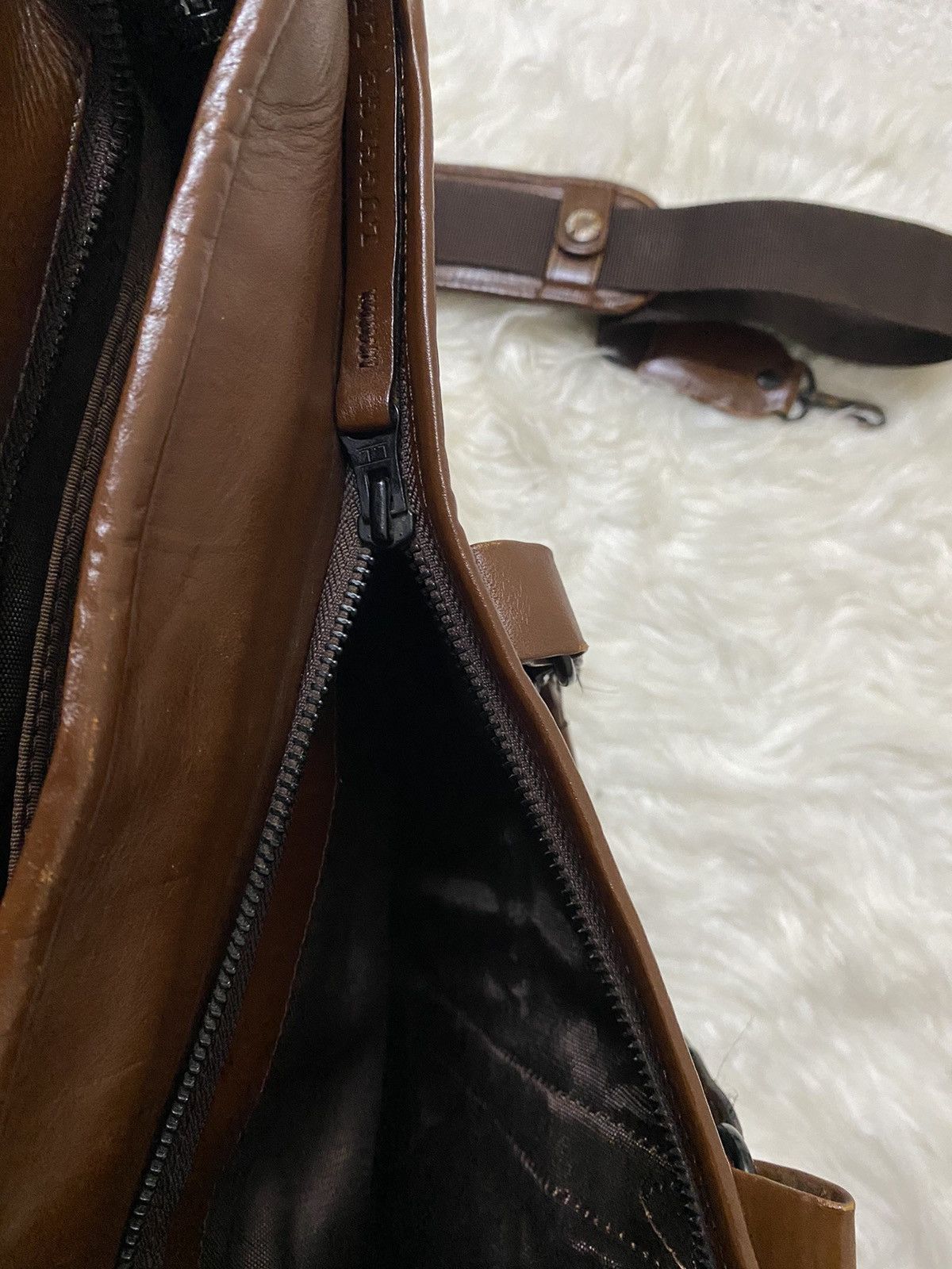 Leather × Porter × Vintage LUGGAGE LABEL LEATHER MESSENGER BAG BY PORTER YOSHIDA GROUP Size ONE SIZE - 13 Thumbnail