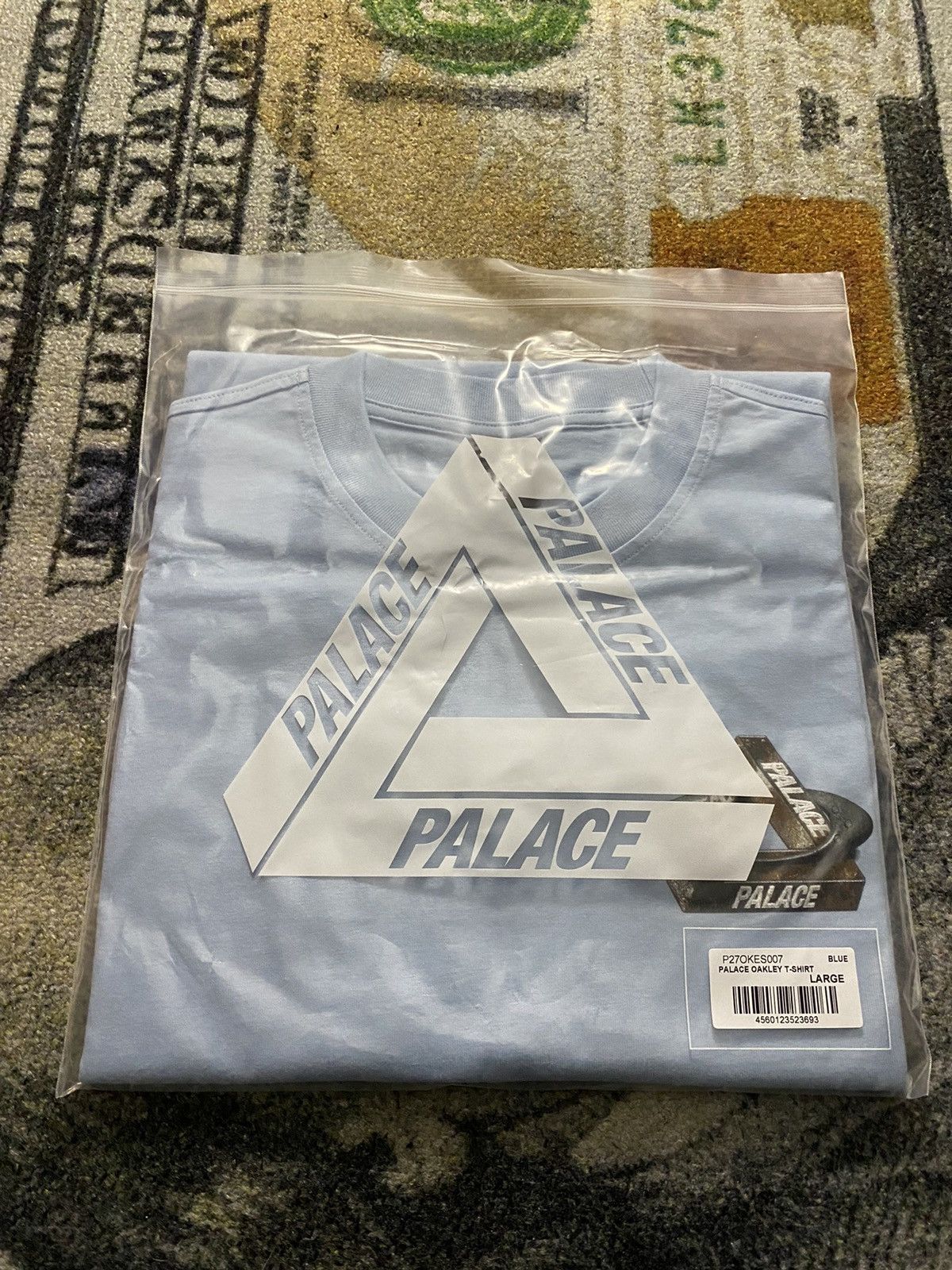 Oakley × Palace Palace x Oakley Tri Ferg T-Shirt Blue Size US L / EU 52-54 / 3 - 1 Thumbnail