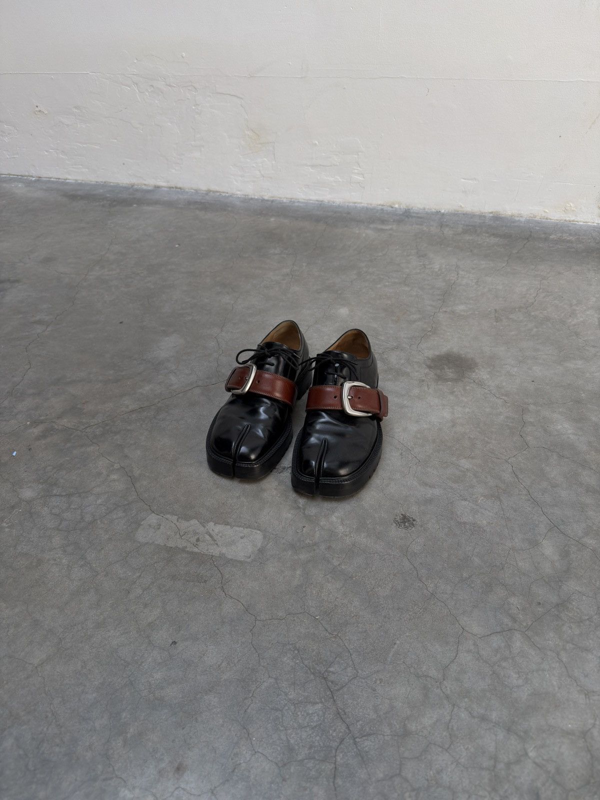 Maison Margiela Maison Margiela Strap Tabi derby Size US 8.5 / EU 41-42 - 1 Thumbnail
