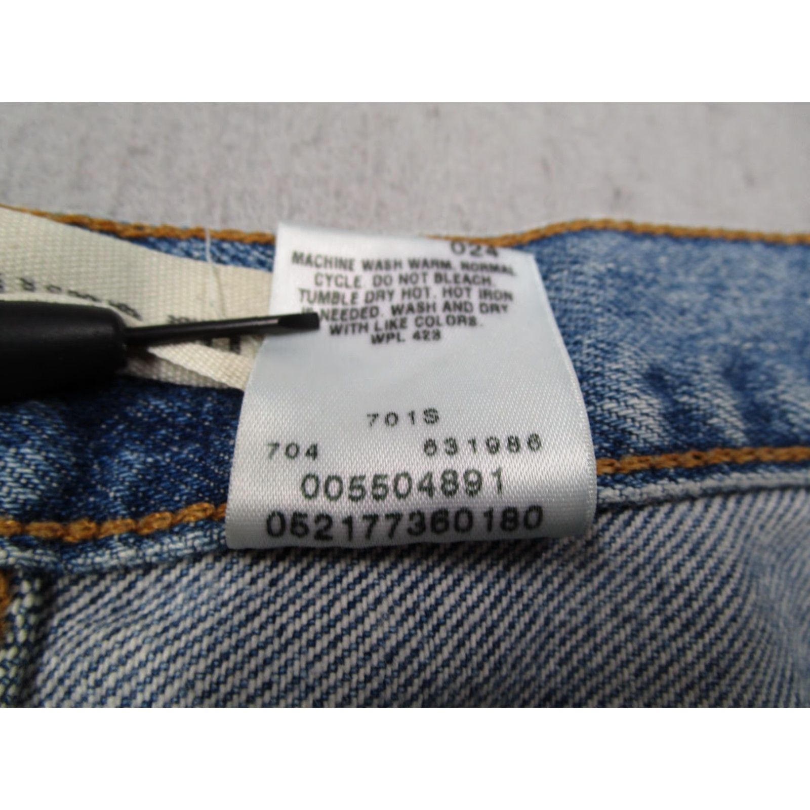 Levi's VINTAGE Levi's Jeans Mens 42 Relaxed Fit Denim 90s Baggy Straight Leg Blue Classic Size US 42 / EU 58 - 4 Thumbnail