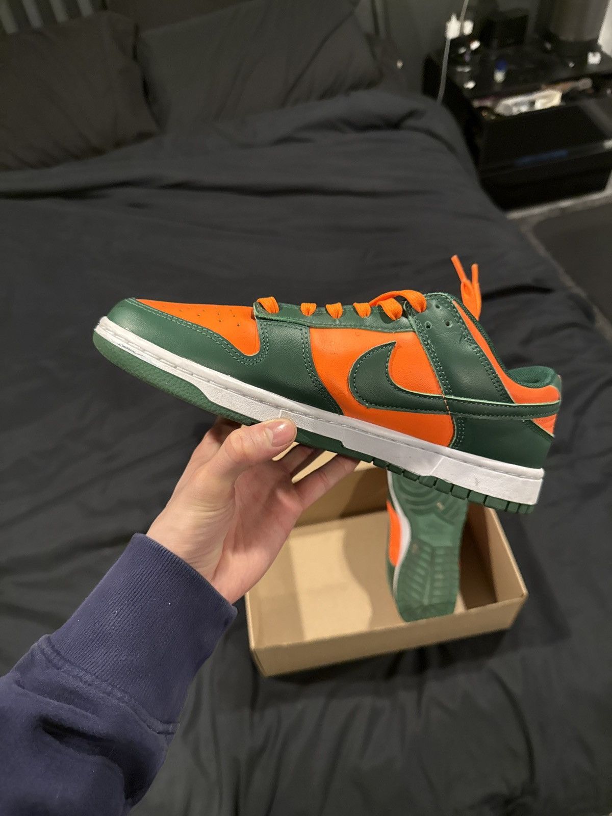 Nike Miami Hurricane- Nike SB Dunk Low Size US 9 / EU 42 - 3 Thumbnail