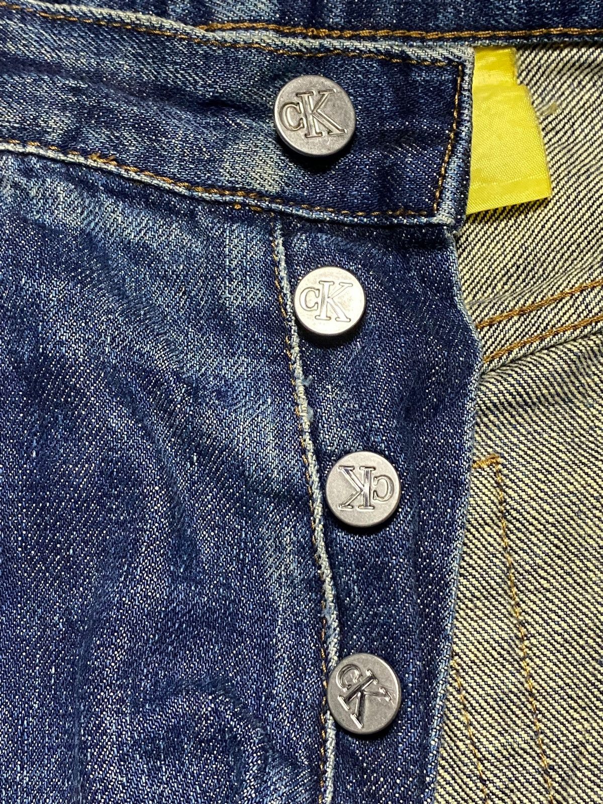 Vintage Vintage Calvin Klein Selvedge Mud Wash Distressed Loose Jean Size US 32 / EU 48 - 13 Thumbnail