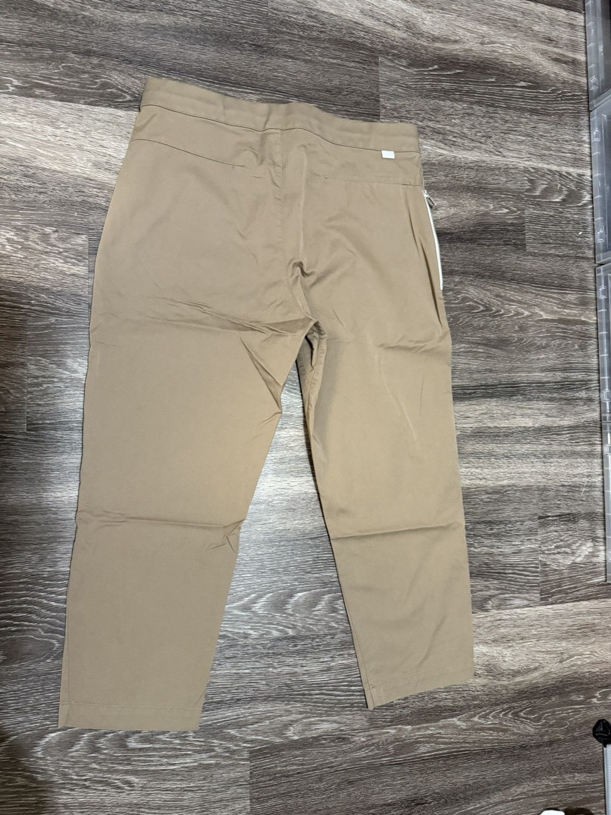 Nike Nike Unlined Cropped Pants Size US 34 / EU 50 - 2 Thumbnail