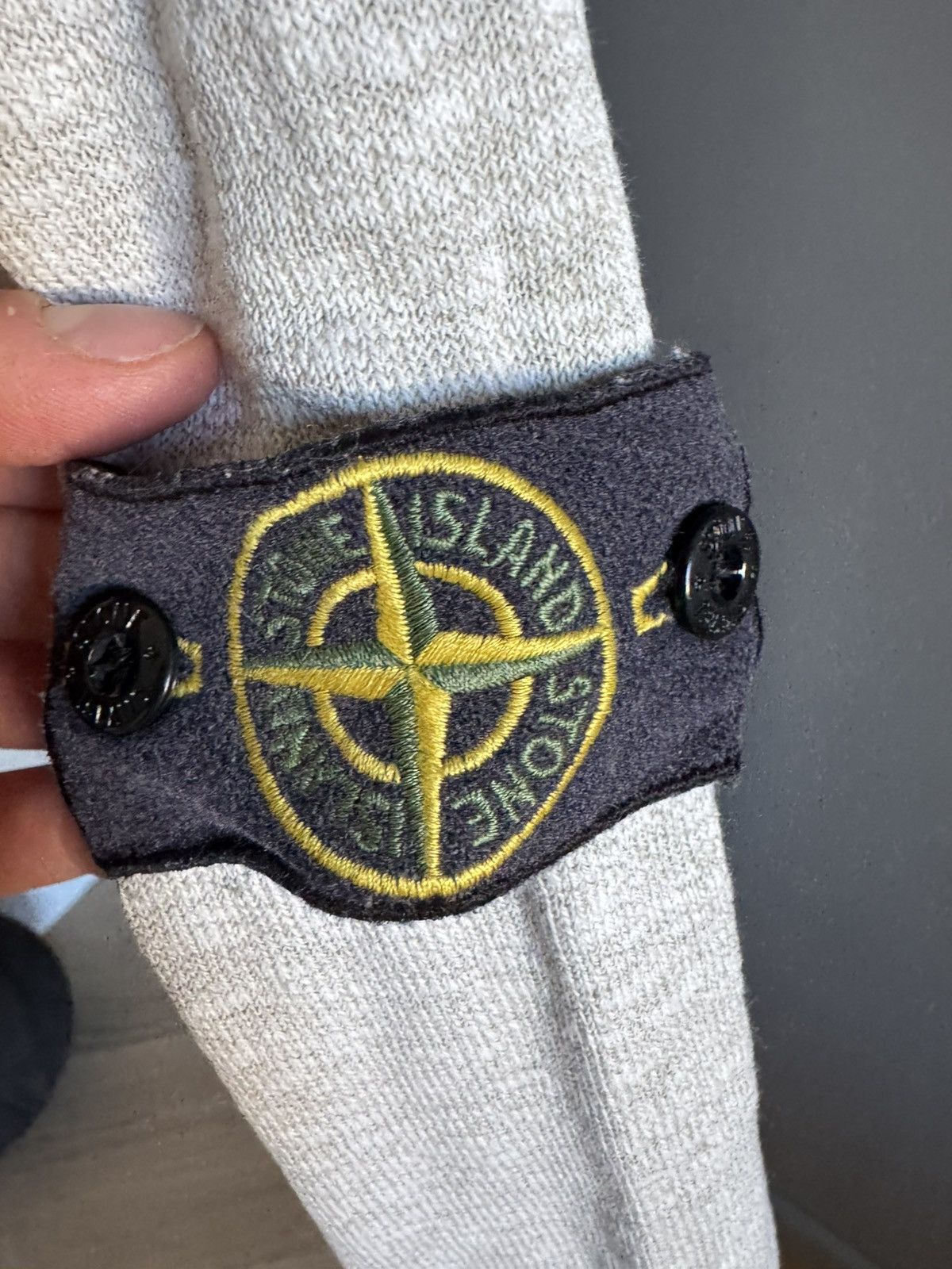 Stone Island Stone Island zip hoodie in beige. Size US L / EU 52-54 / 3 - 17 Thumbnail