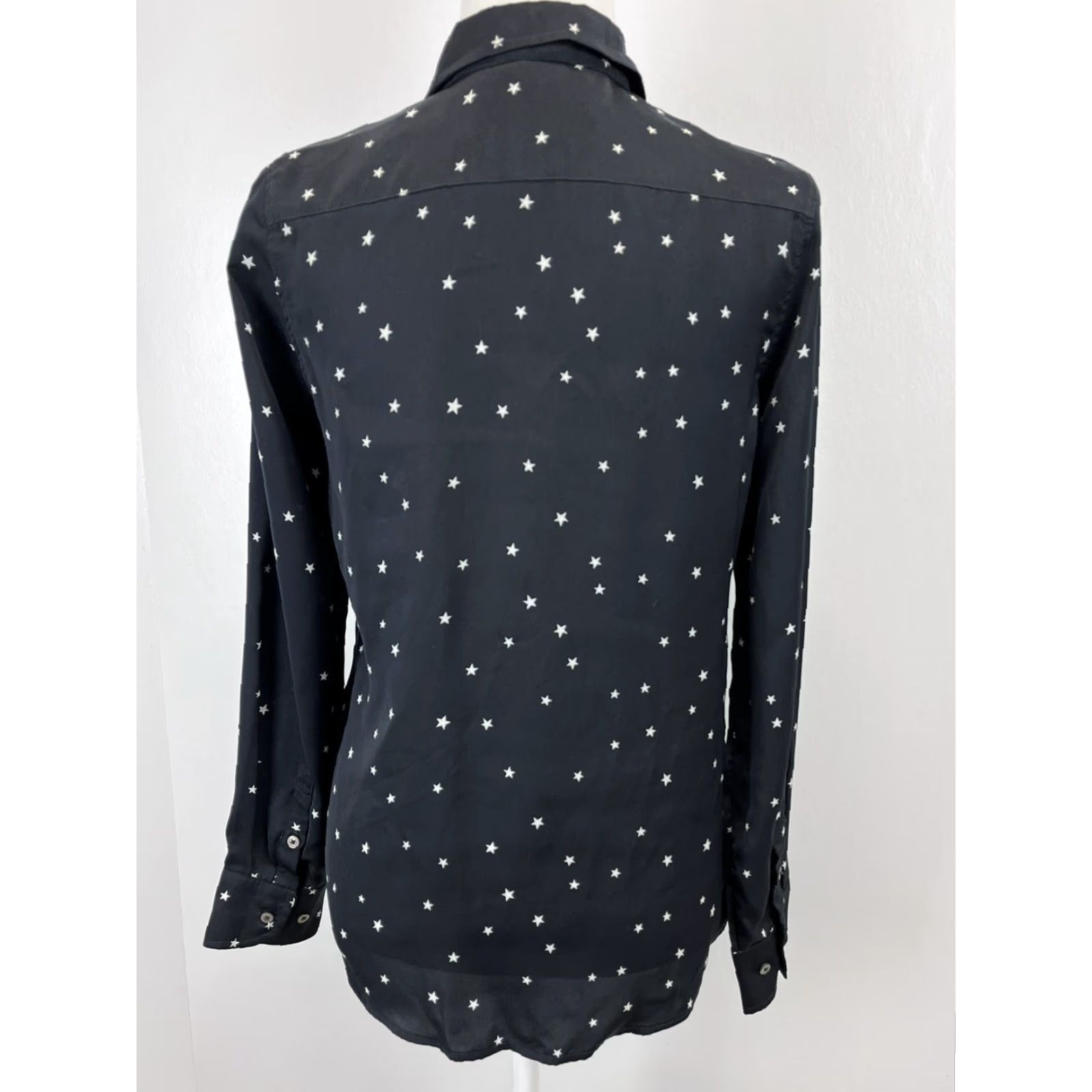 UNTUCKit UNTUCKit Button-Up Shirt Starlia Stars Navy 2 Pocket Womens Sz 4 Regular Button-Up Shirt Womens Navy Stars Giftable Casual Vintage no Size S / US 4 / IT 40 - 3 Thumbnail
