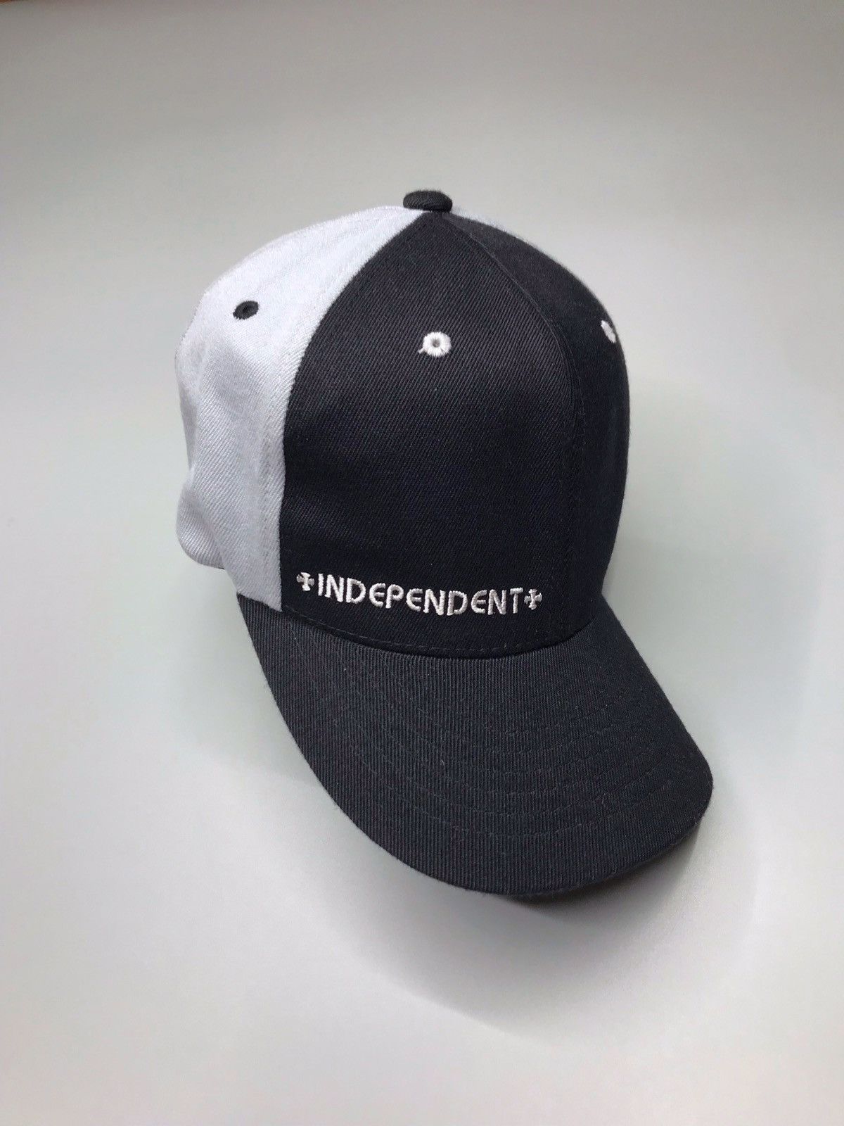 independent cap 90s BLACK Independent スナップバックキャップ