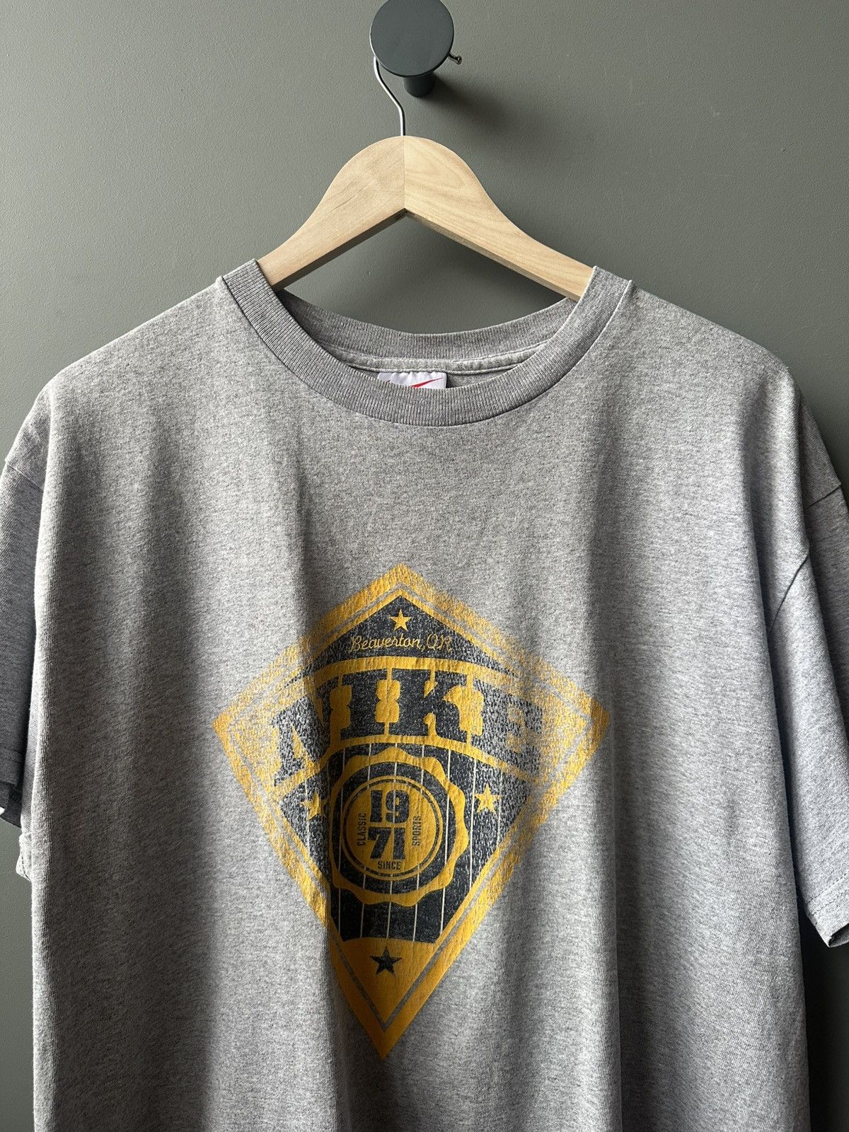 Nike Vintage Nike 1971 Logo Tee Size L Size US L / EU 52-54 / 3 - 2 Thumbnail