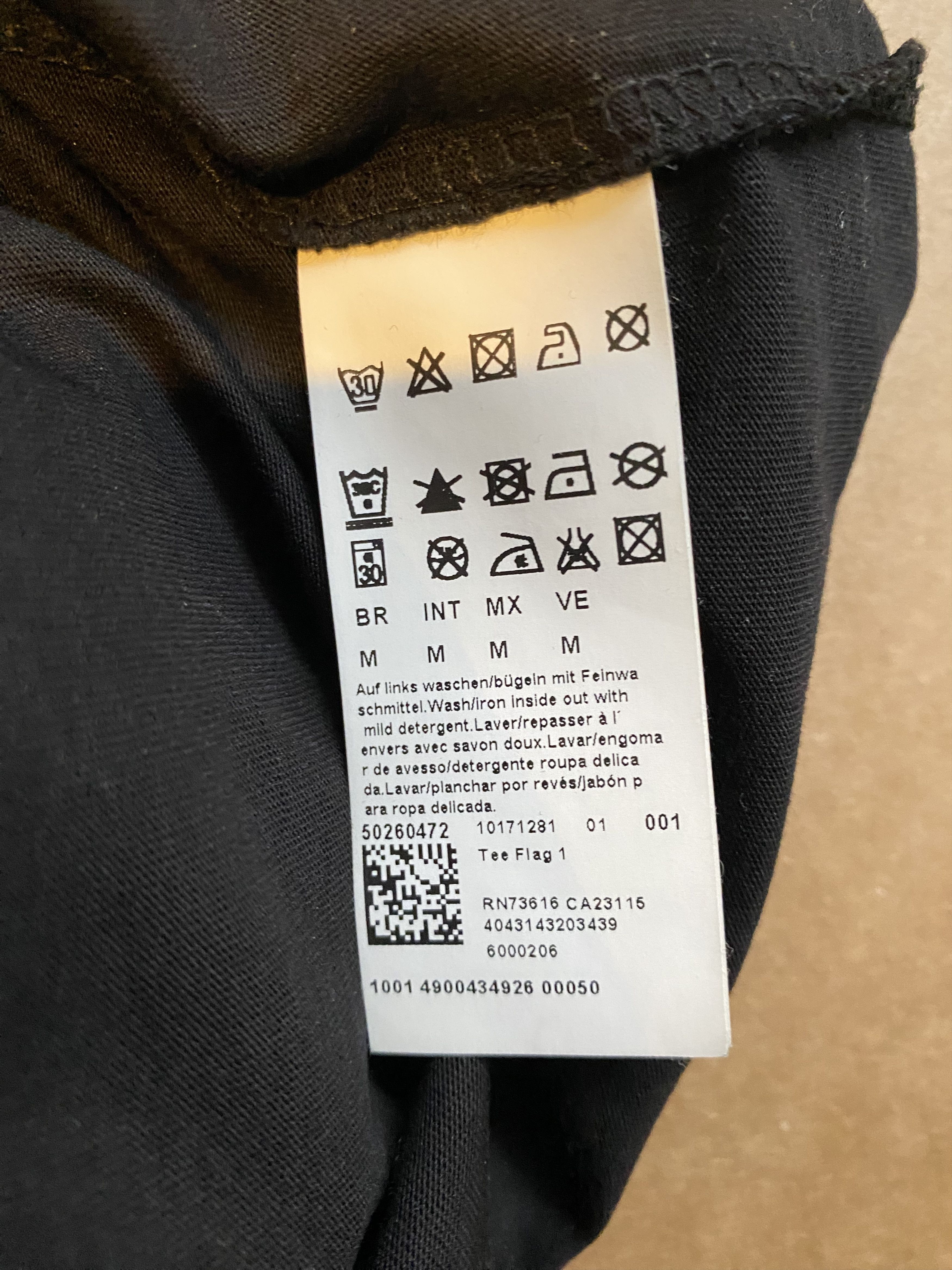 Hugo Boss Hugo Boss "A Beautiful Game" World Cup Capsule Tee - Size M Size US M / EU 48-50 / 2 - 6 Thumbnail