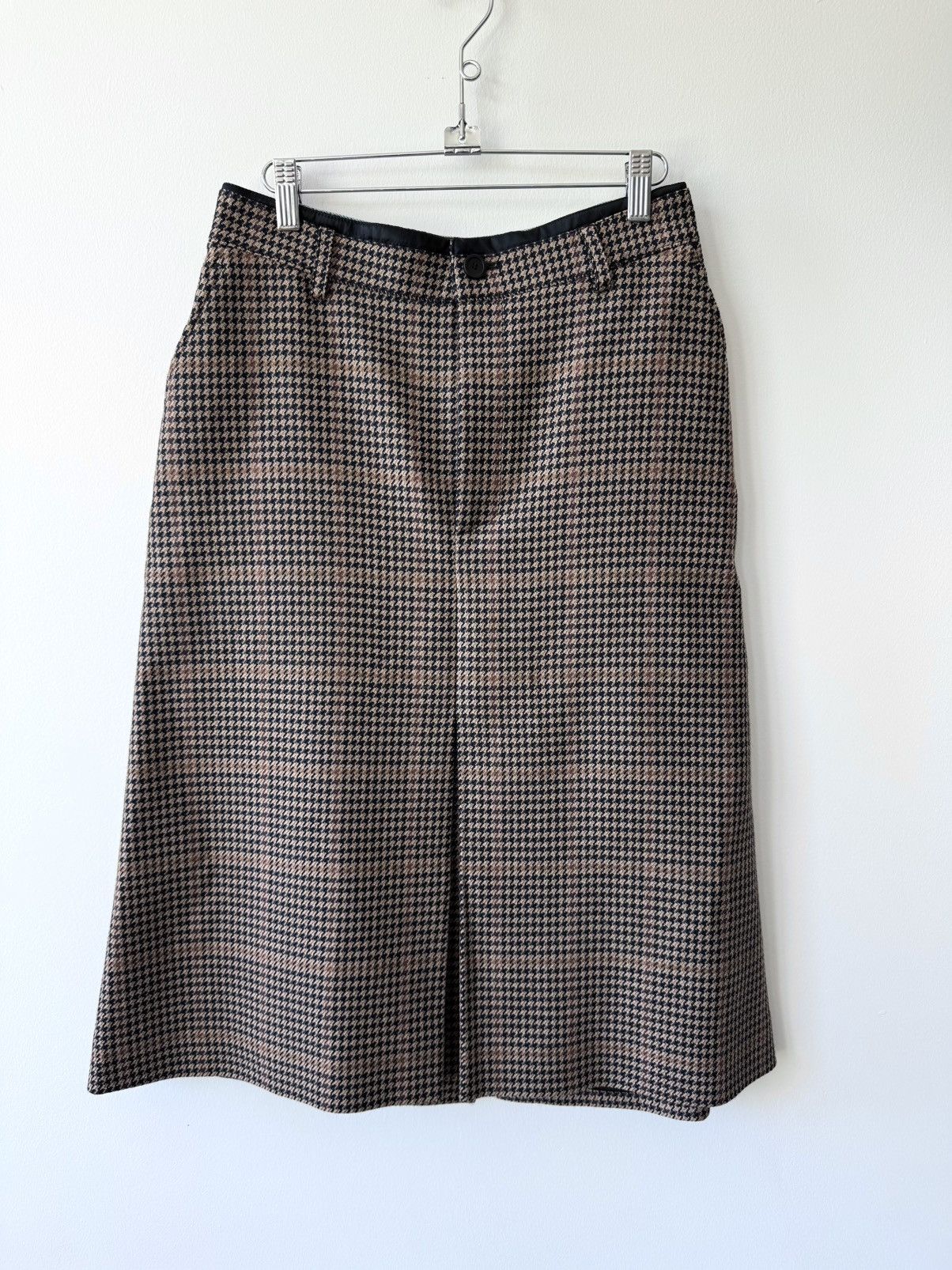 Balenciaga NWT Balenciaga Trompe L'Oeil Skirt Midi Front Short Back Size 26" / US 2 / IT 38 - 2 Thumbnail