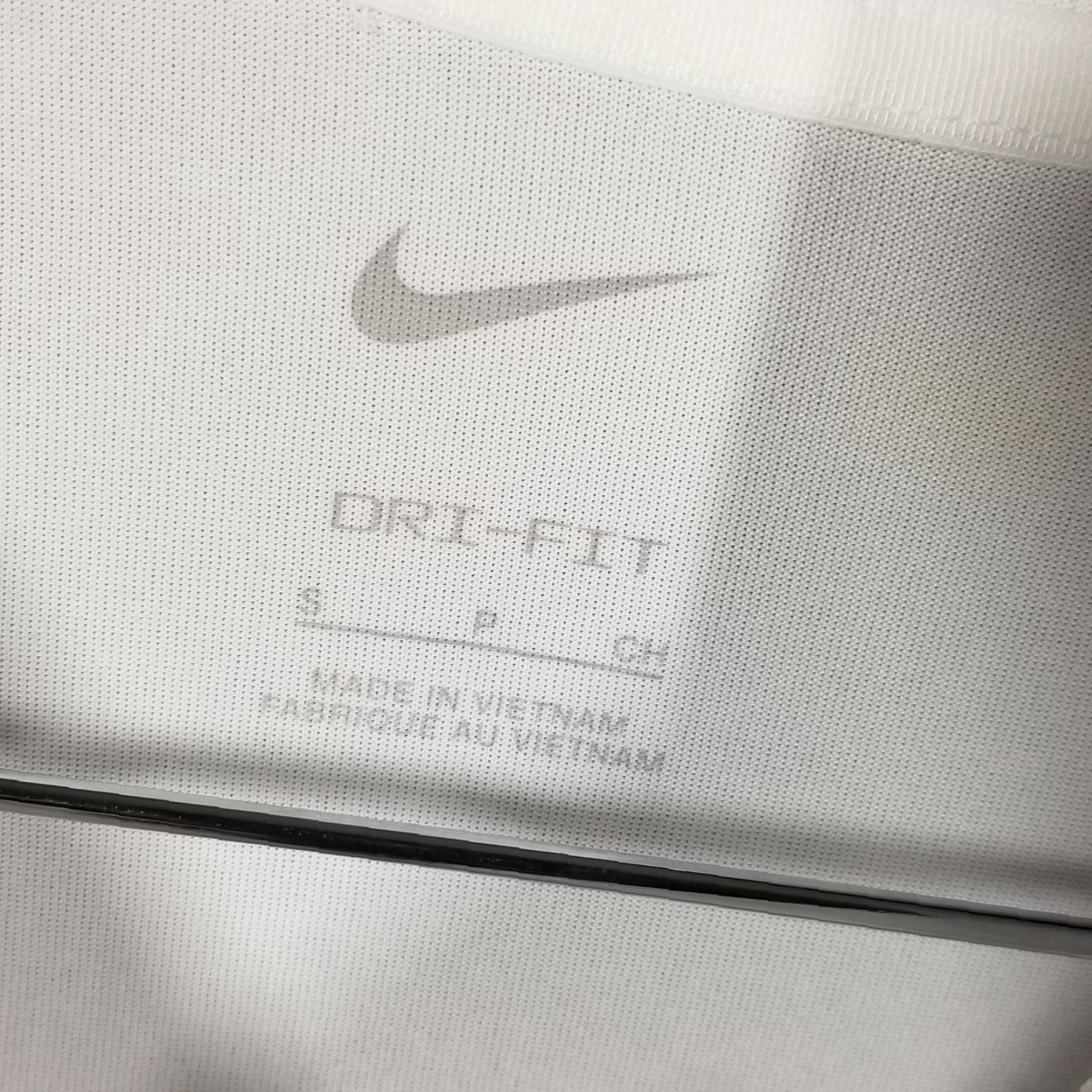 Nike Nike Dri-Fit Long Sleeve Basketball Shooting Shirt Mens Small White DC3251-106 Size US S / EU 44-46 / 1 - 4 Thumbnail