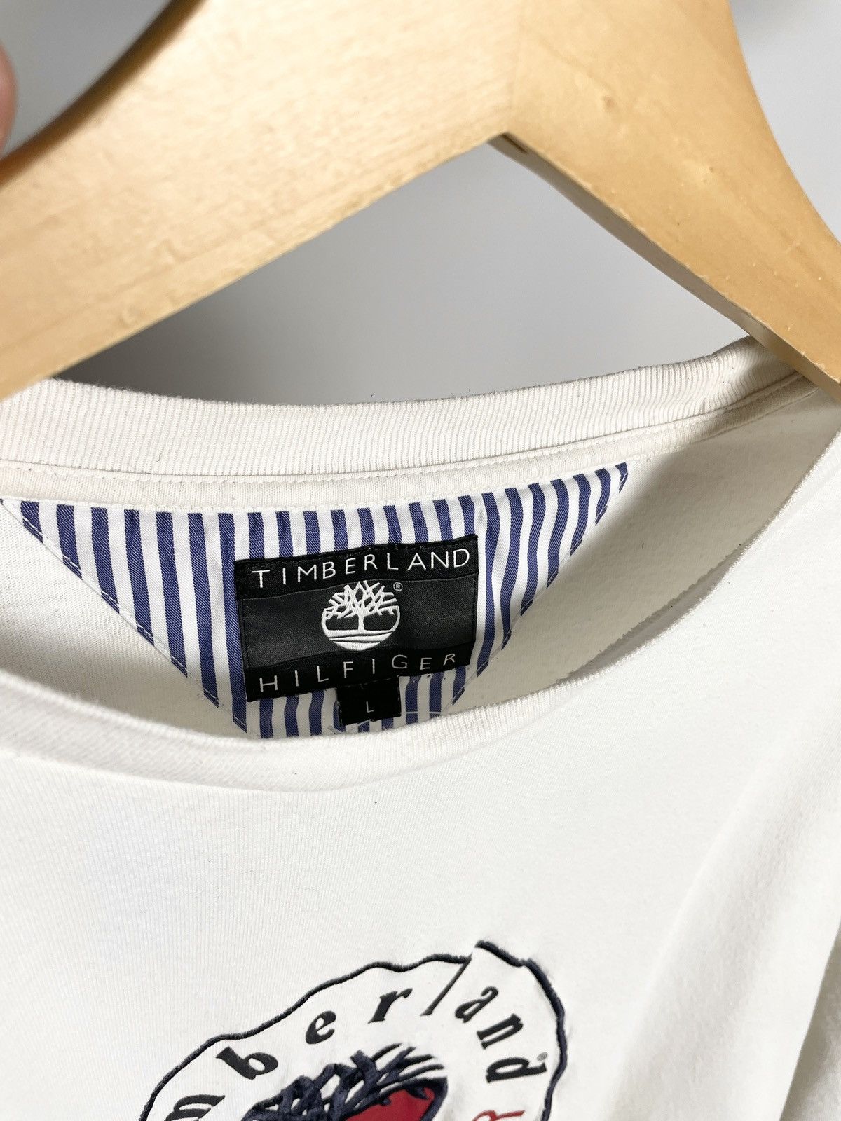 Timberland × Tommy Hilfiger 💥RARE💥 Tommy Hilfiger X Timberland Collaboration White Tee Size US L / EU 52-54 / 3 - 6 Thumbnail