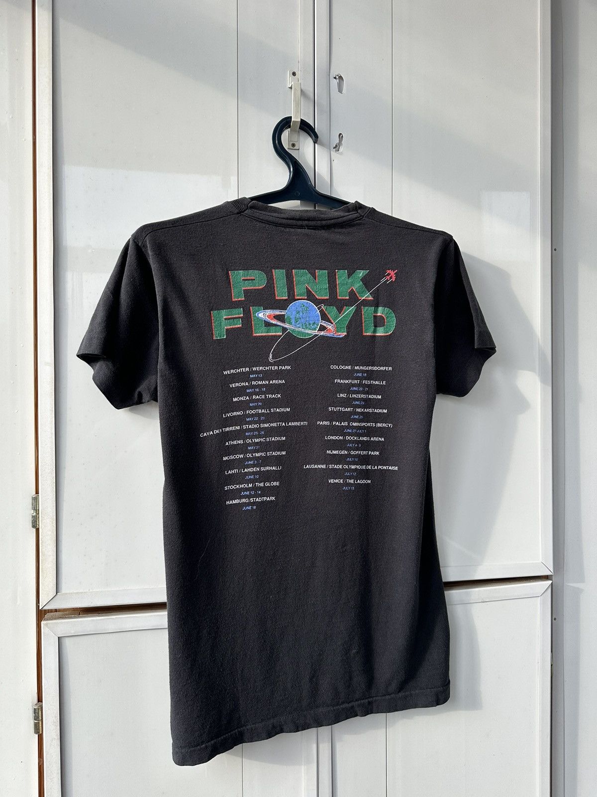 Band Tees Vintage 1990’s Pink Floyd T-shirt World Tour Size US L / EU 52-54 / 3 - 4 Thumbnail