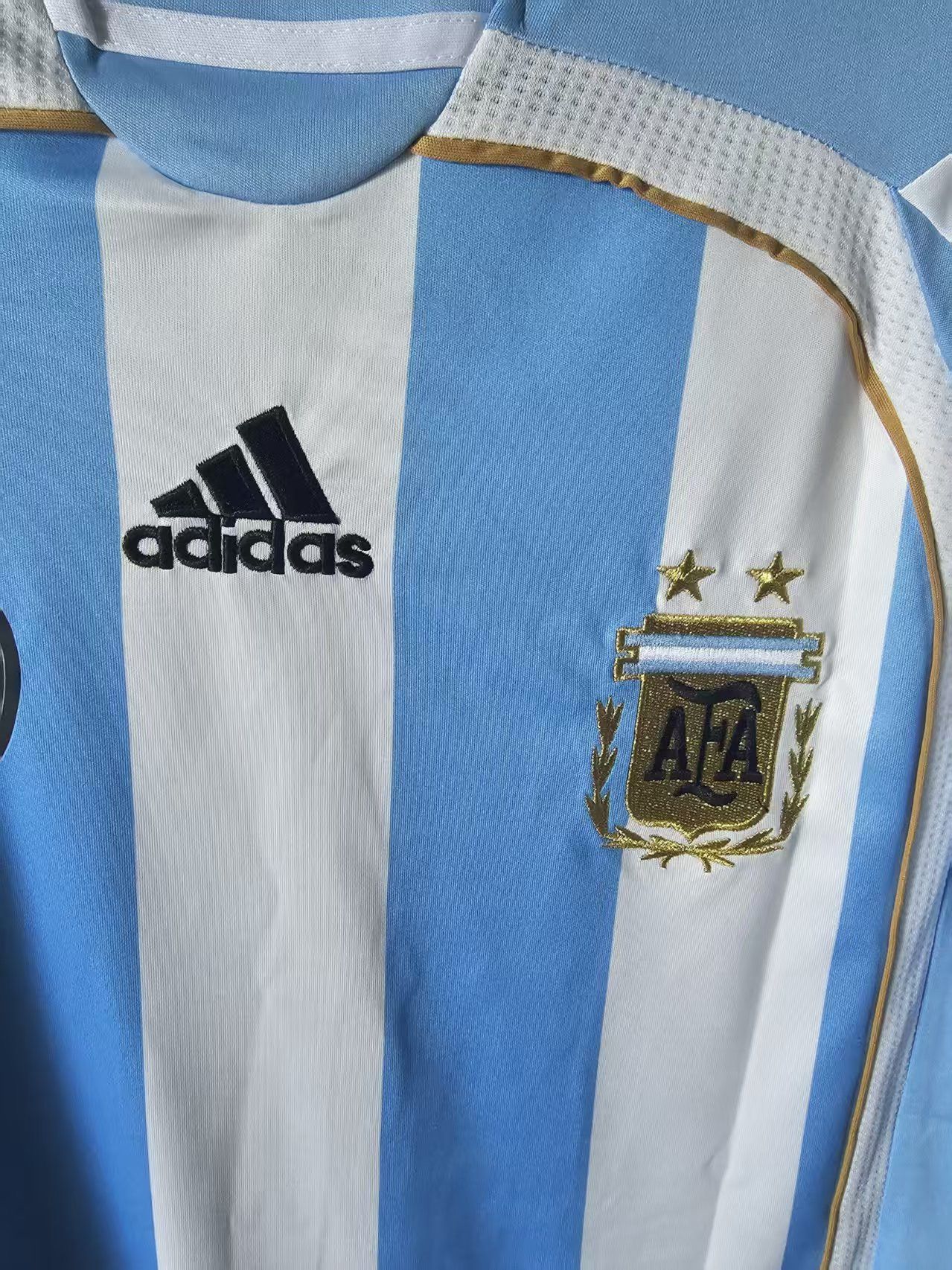 Other 2006 Argentina 19 Messi Jersey Home Size US L / EU 52-54 / 3 - 4 Thumbnail