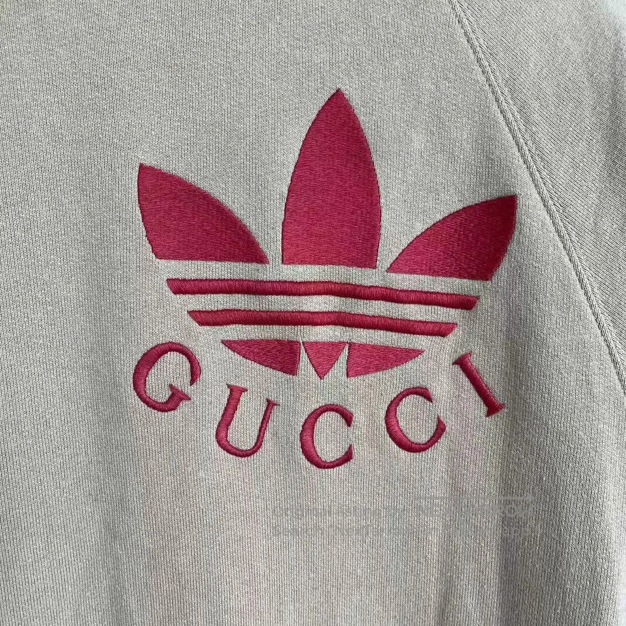 Gucci Gucci x adidas SS22 Logo Crewneck Sweatshirt. Size US M / EU 48-50 / 2 - 3 Thumbnail