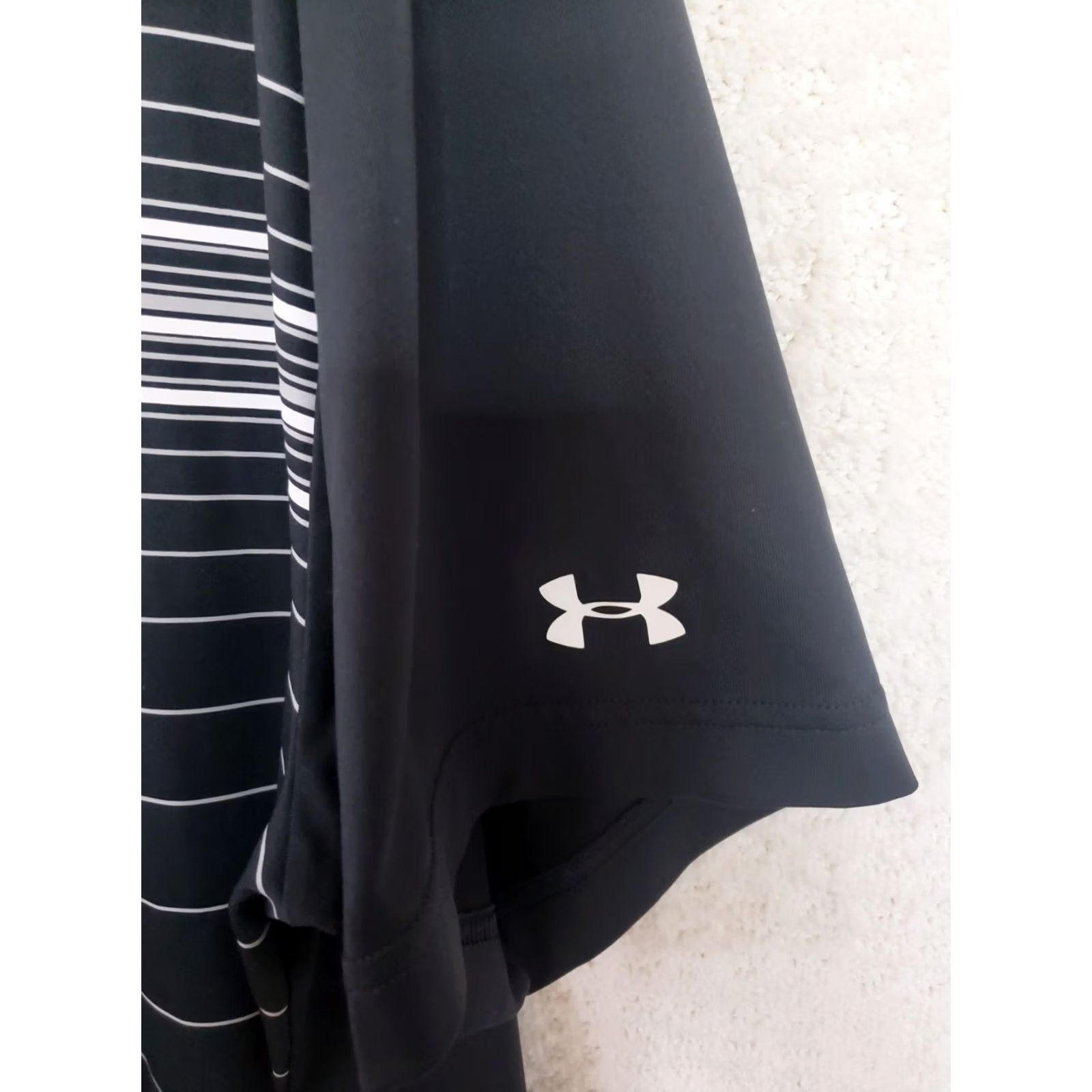 Under Armour Under Armour HeatGear Polo Shirt Striped Chest Logo Mens XL Black White Polo Shirt Golf Casual Athletic Size US XL / EU 56 / 4 - 4 Thumbnail