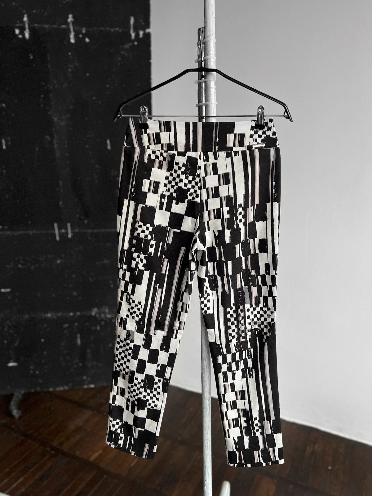Joseph Ribkoff Joseph Ribkoff Black White Abstract Stretch Trousers Pants Size 30" / US 8 / IT 44 - 3 Thumbnail