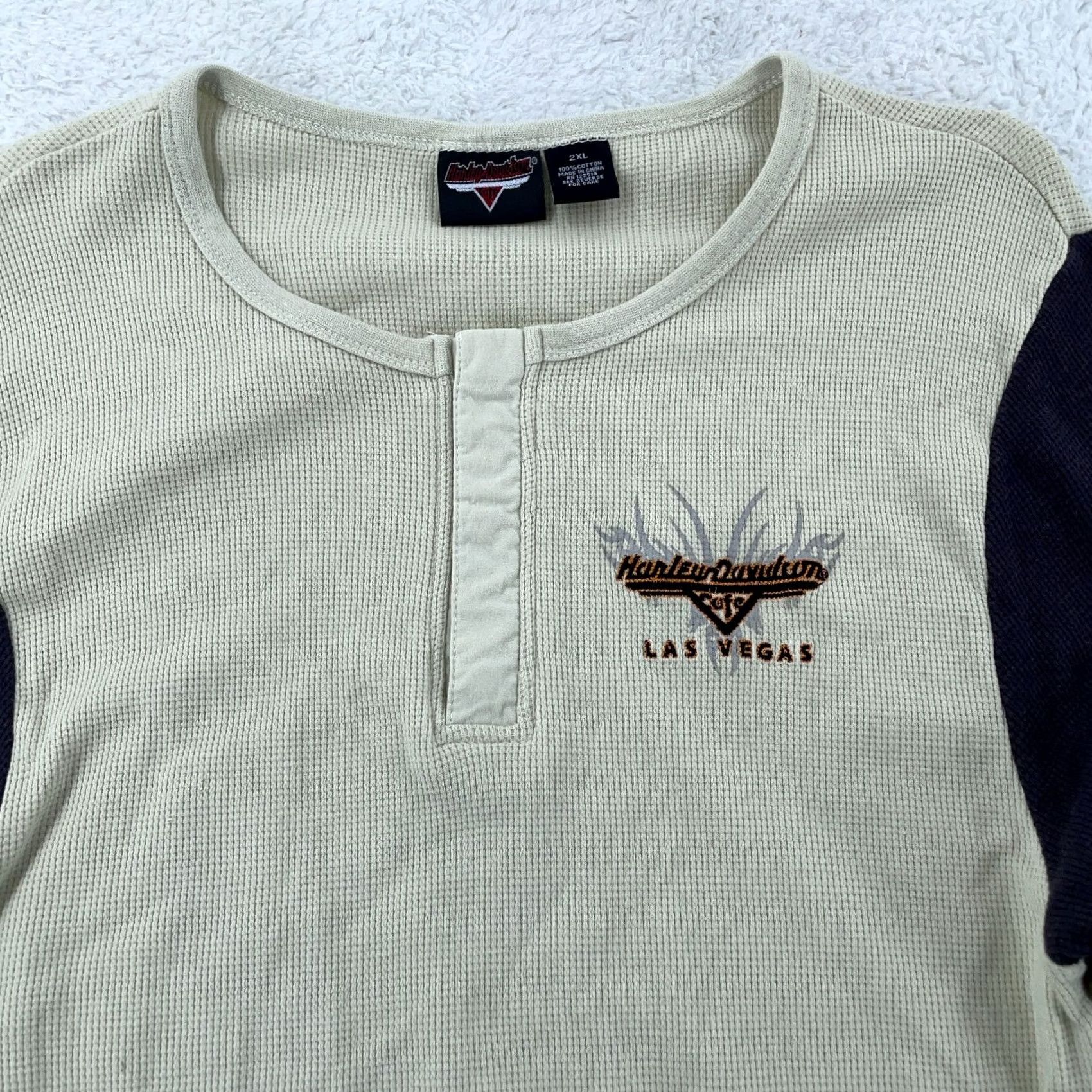 Harley Davidson Harley-Davidson T-Shirt Womens Long Sleeve Henley Thermal Ivory S Fits S/M Biker Las Vegas Cafe Harley Davidson Size S / US 4 / IT 40 - 2 Thumbnail