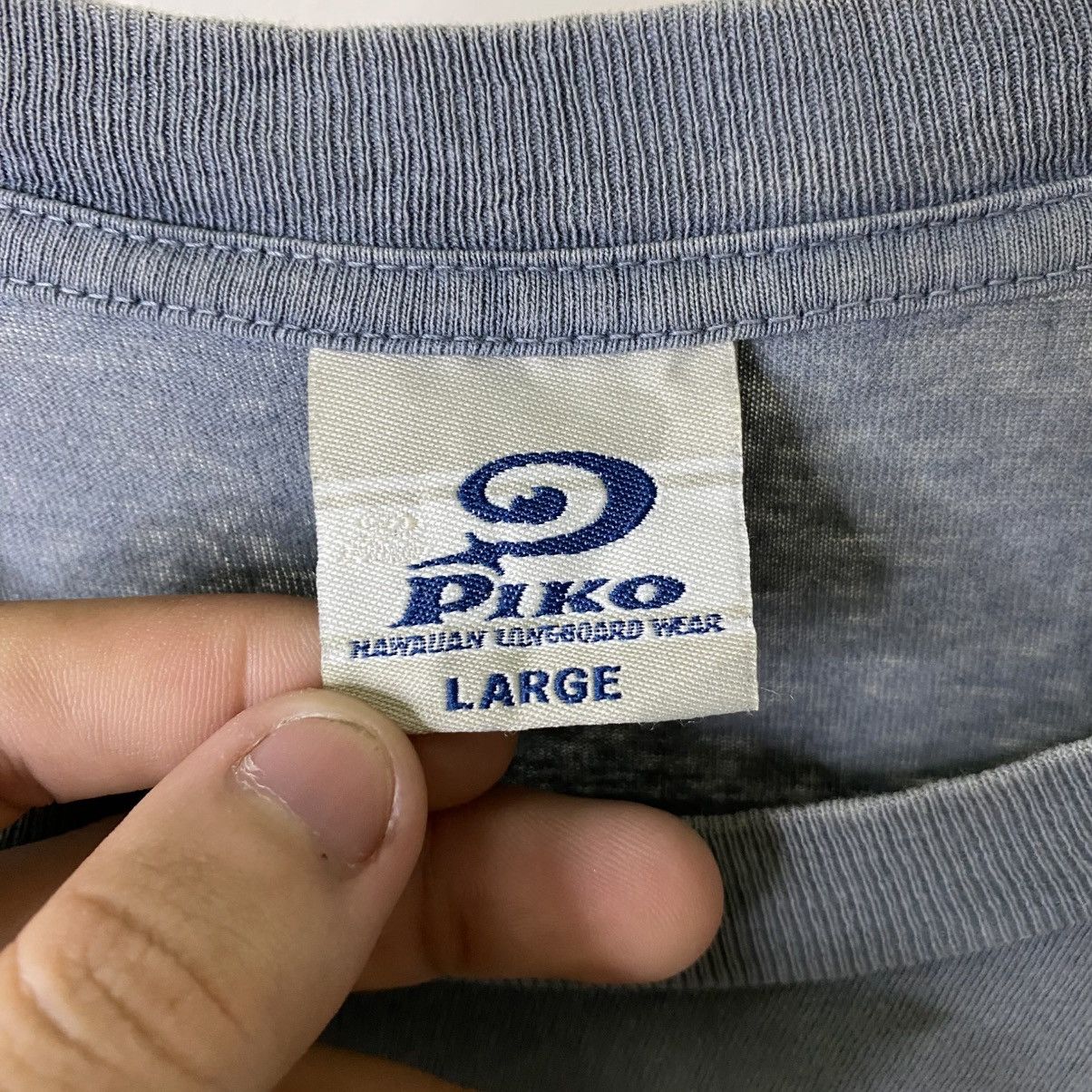 Vintage Y2K Piko Surf Nice Back Graphic Surfing Faded T Shirt Size US XL / EU 56 / 4 - 3 Thumbnail