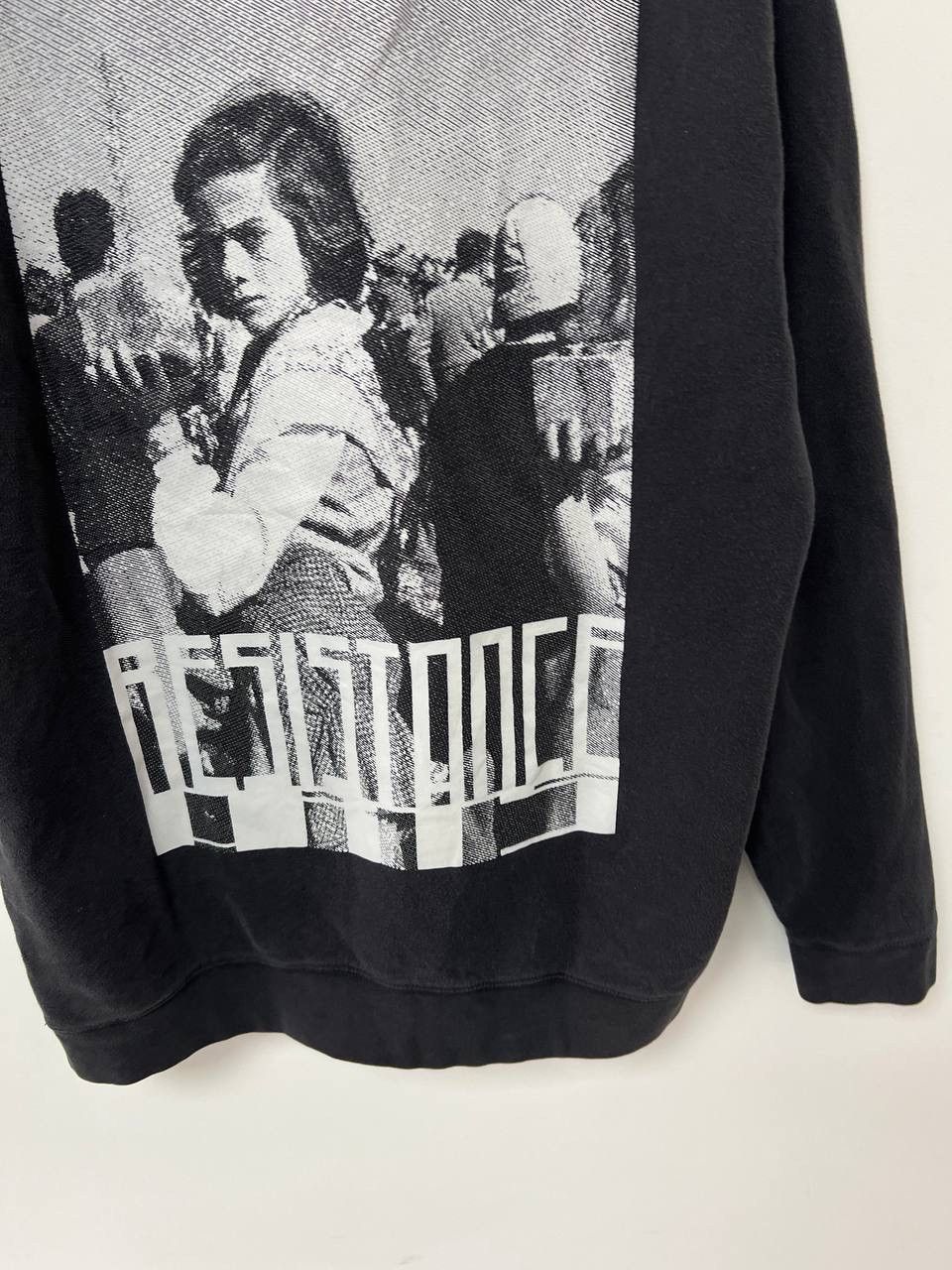 Other Vintage 90's Resistance Movie Fruit Of the Loom Y2K S XL Size US XL / EU 56 / 4 - 9 Thumbnail