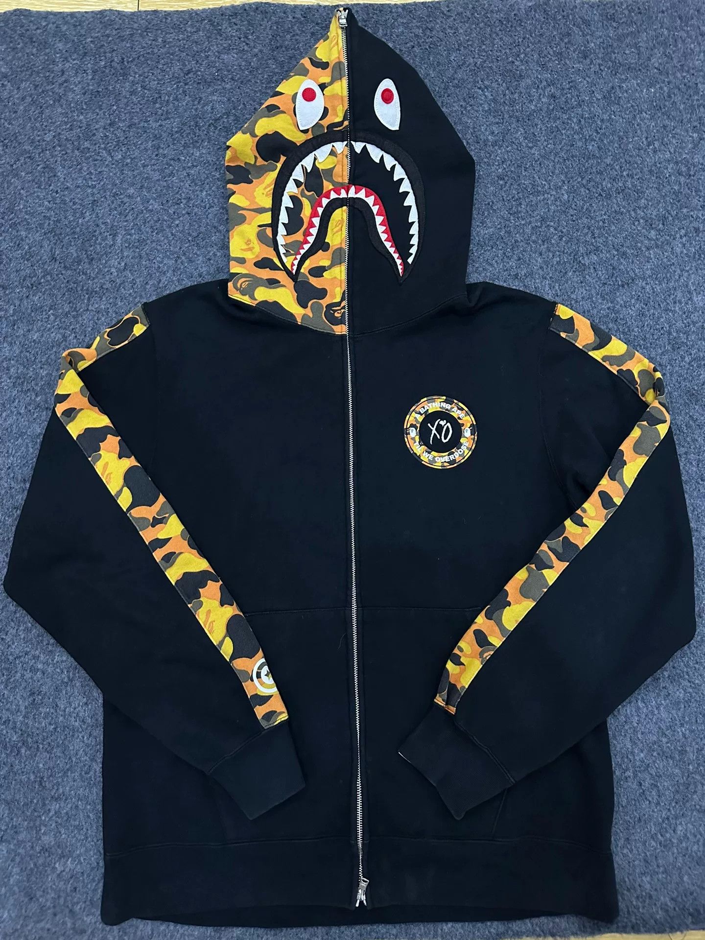 Bape Bape Xo Multi Shark Sweatshirt Size US XXL / EU 58 / 5 - 1 Thumbnail