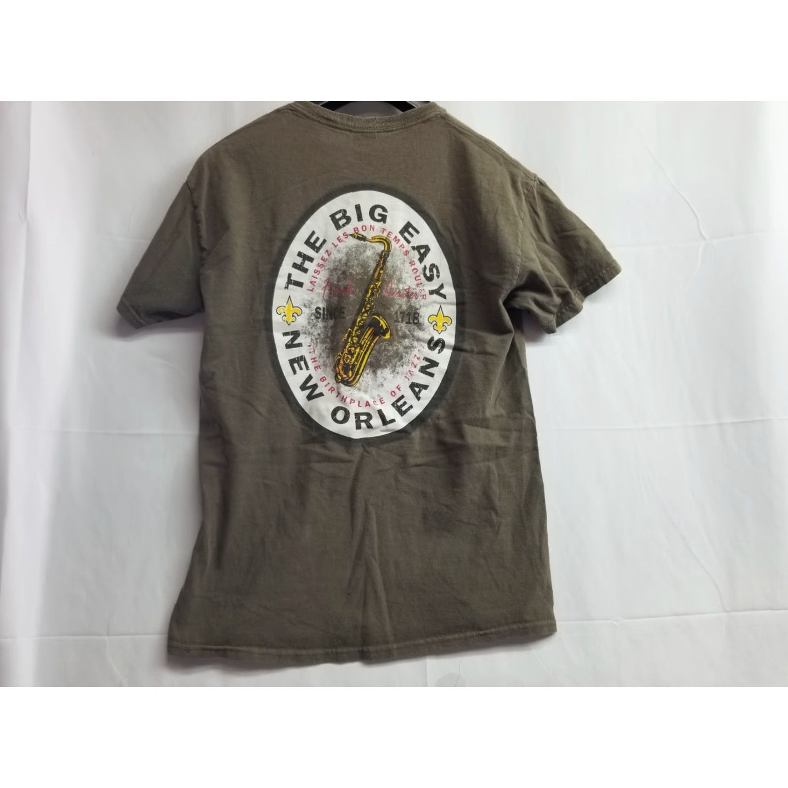 Gildan New Orleans Brown Short Sleeve Crewneck Shirt Medium Men The Big Easy Size US M / EU 48-50 / 2 - 2 Thumbnail